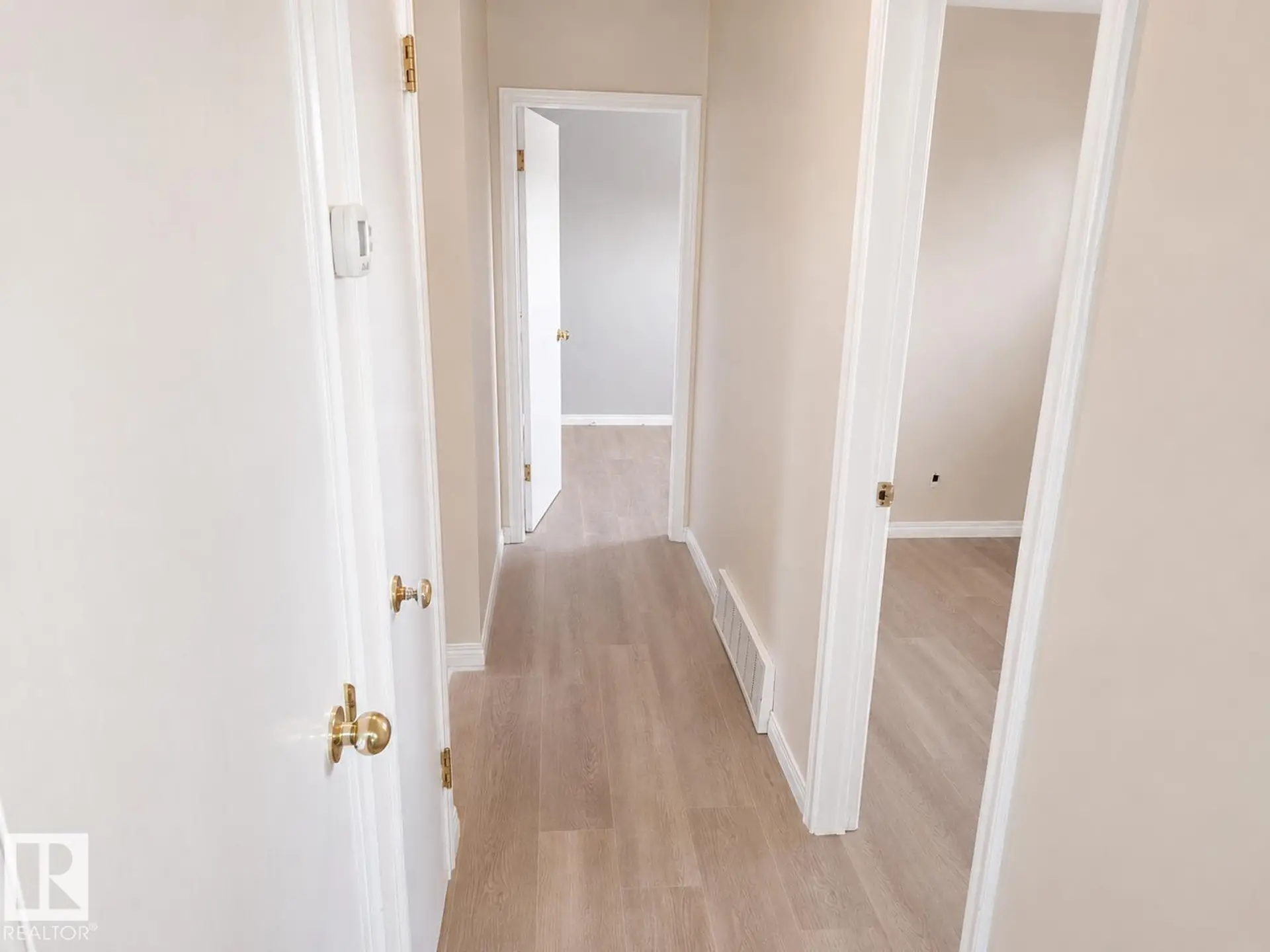 8712 162 ST NW - Image 5