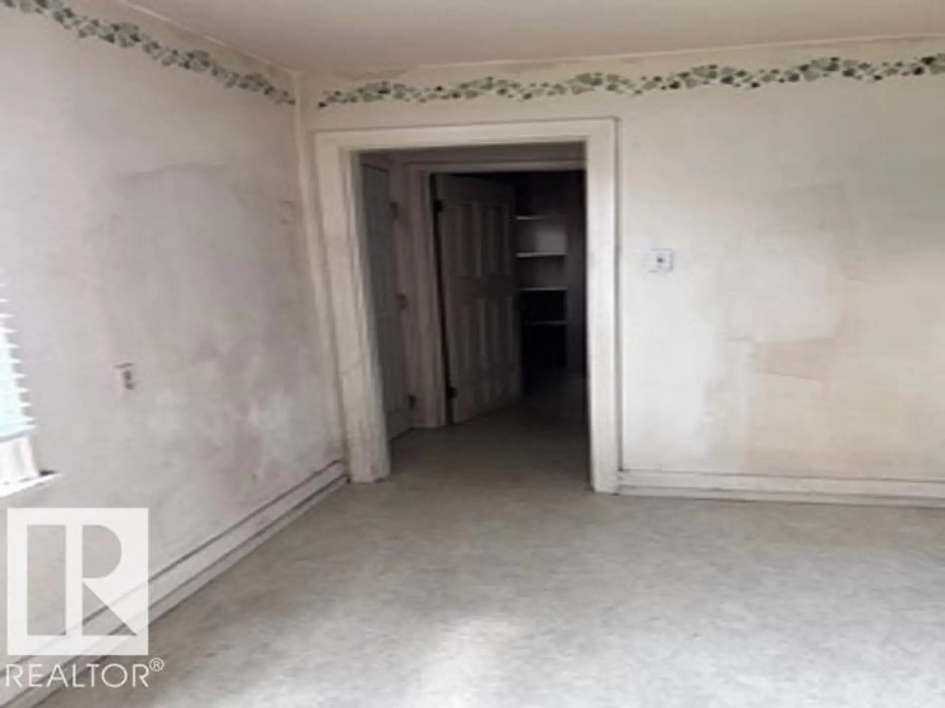 12242 91 ST NW - Image 9