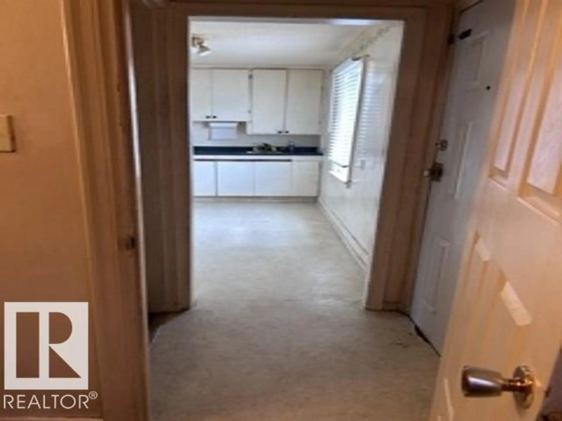12242 91 ST NW - Image 7