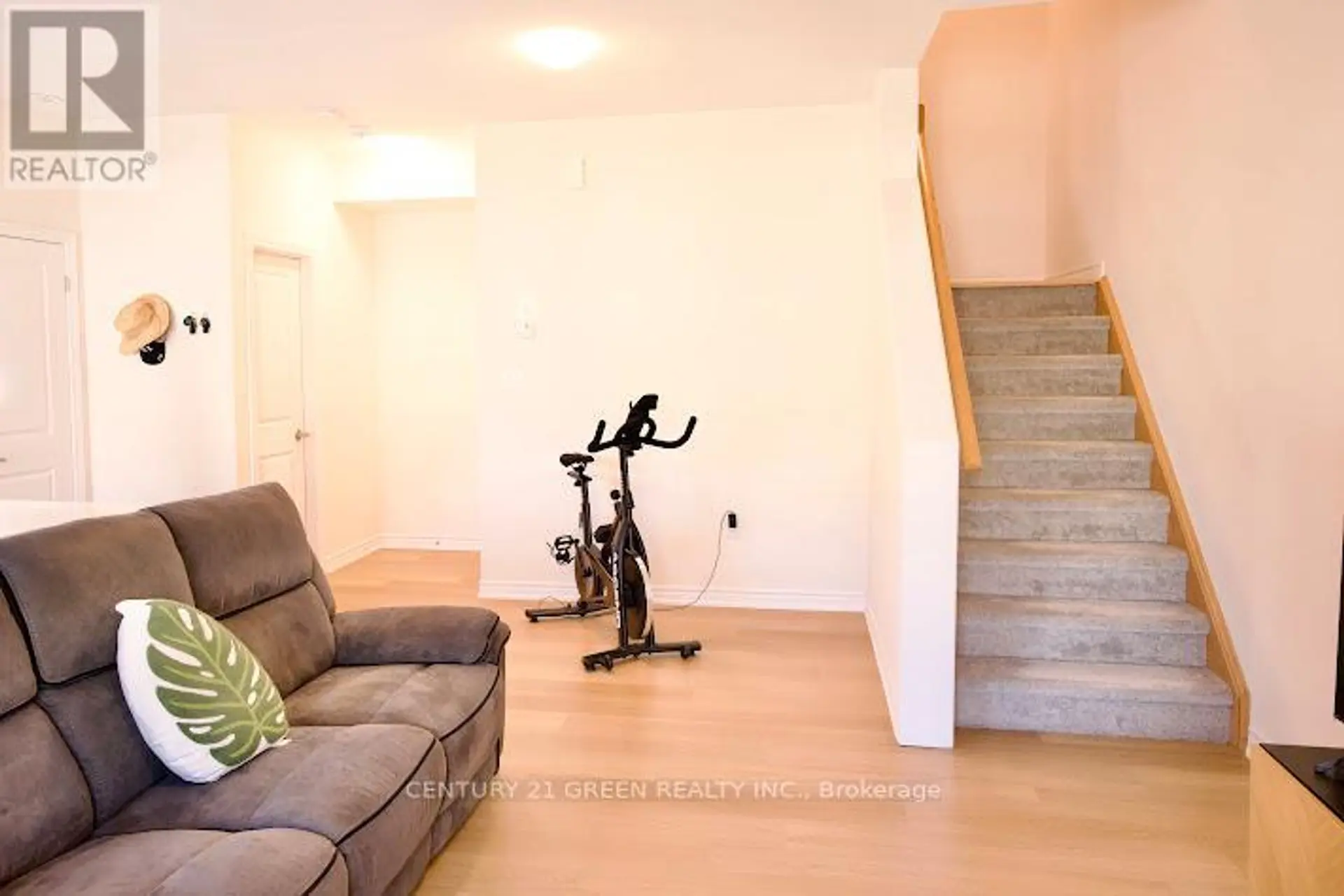 #8 480 BERESFORD PATH - Image 4