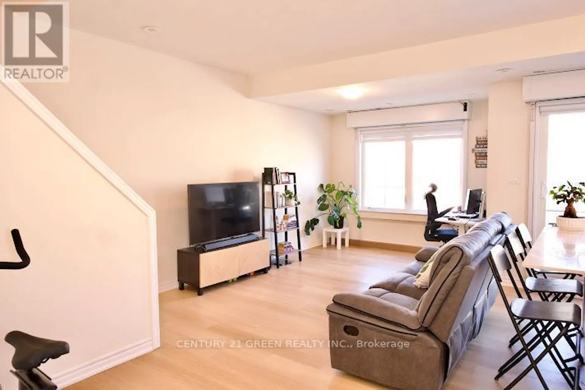 #8 480 BERESFORD PATH - Image 6