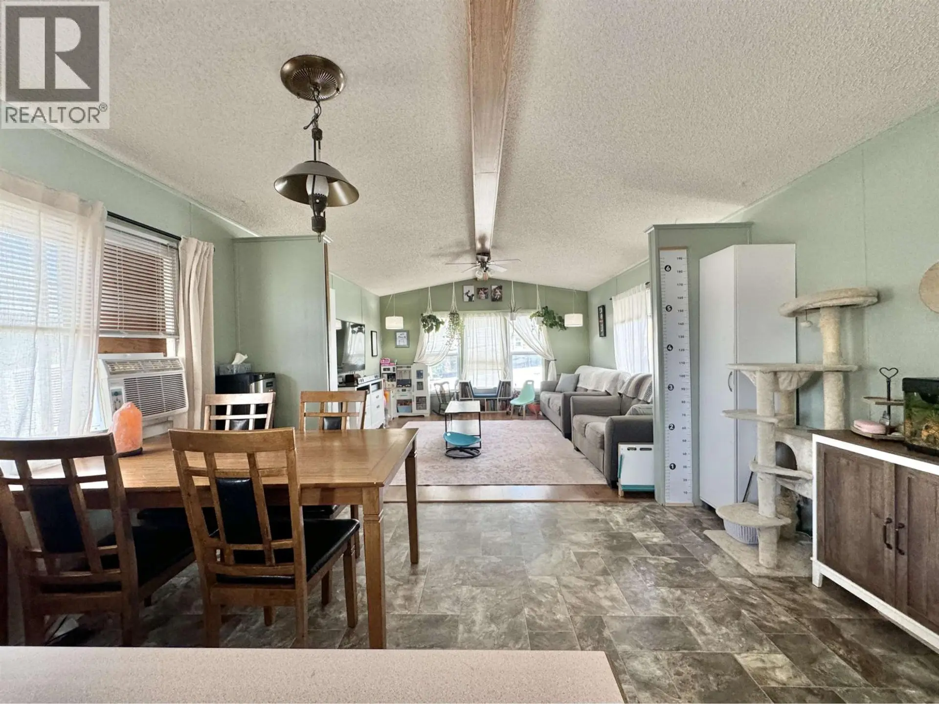 #83 770 N ELEVENTH AVENUE - Image 8