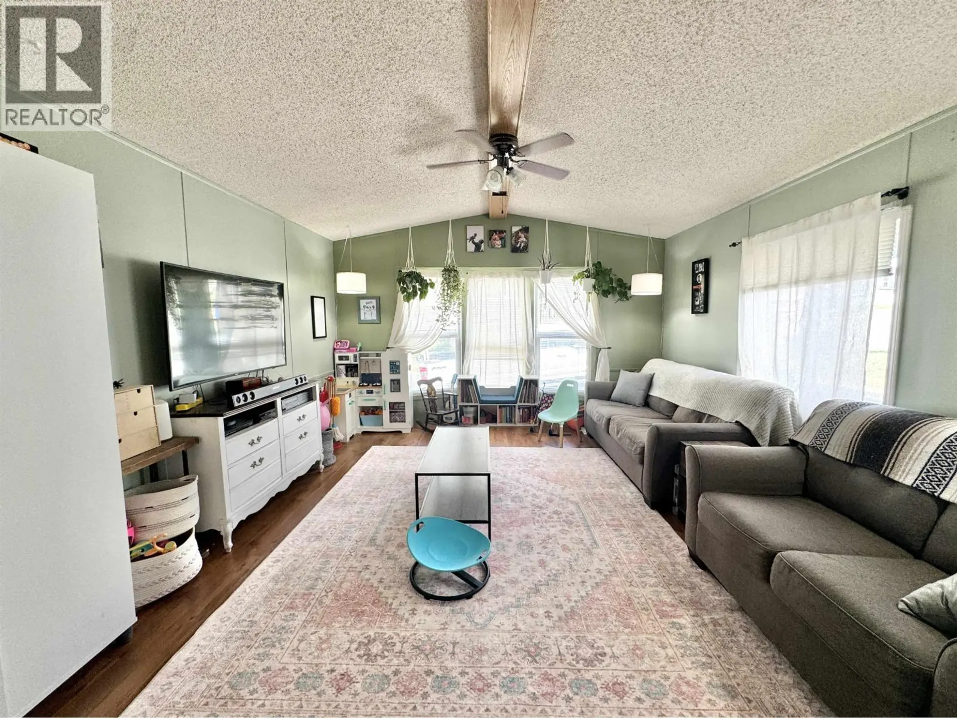 #83 770 N ELEVENTH AVENUE - Image 9