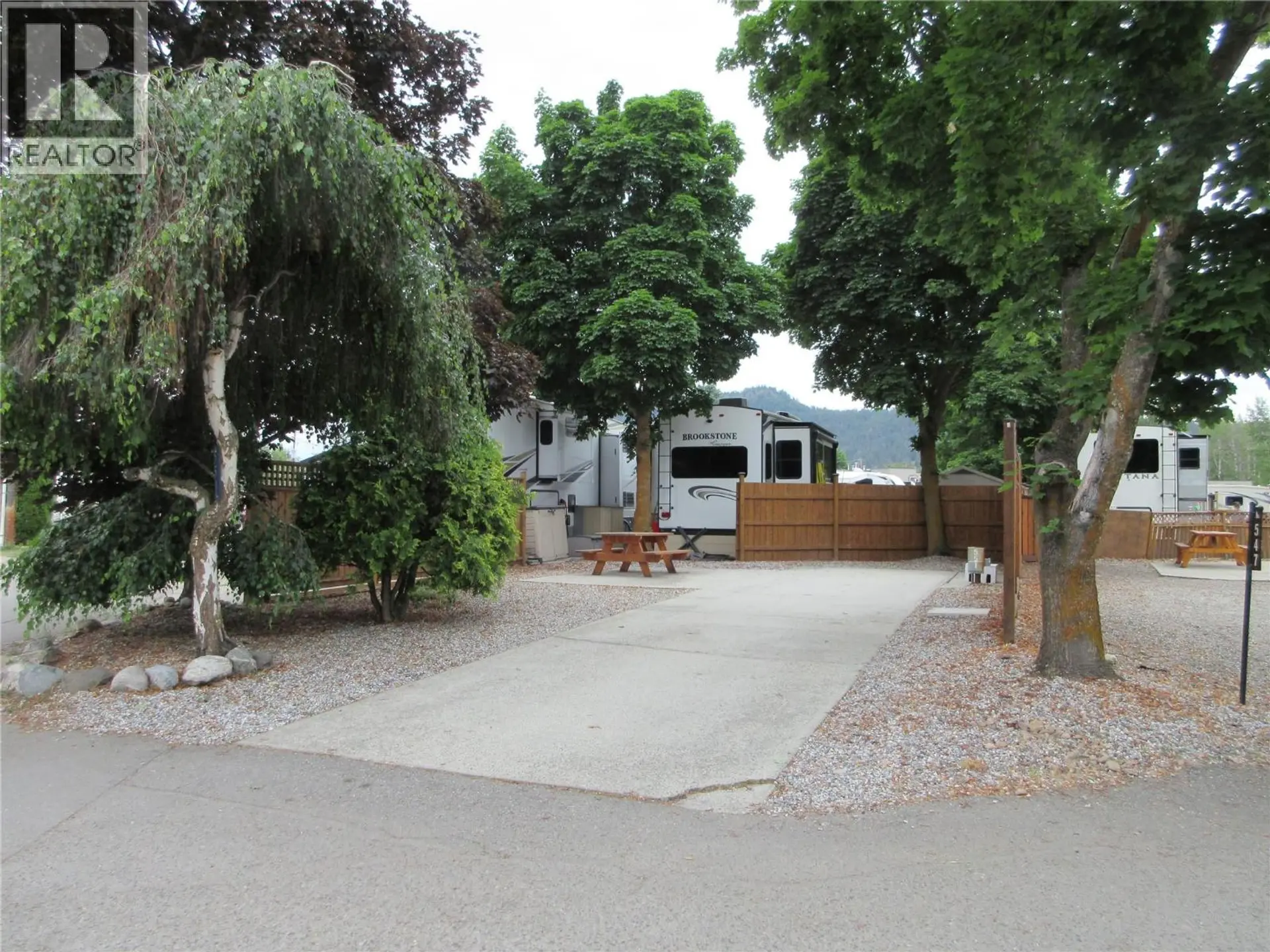 #551 415 Commonwealth Road - Image 2
