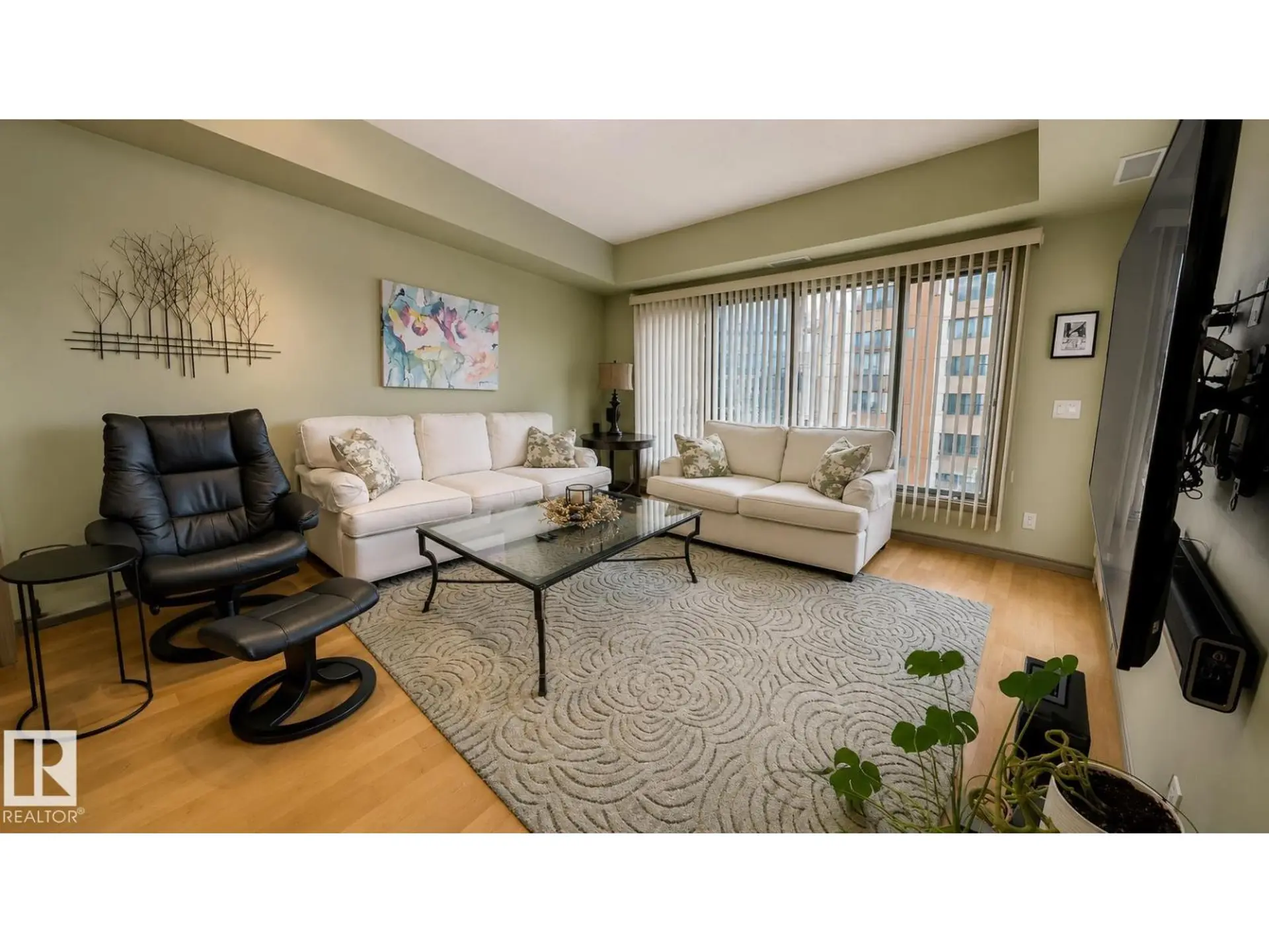 #610 10303 111 ST NW - Image 4
