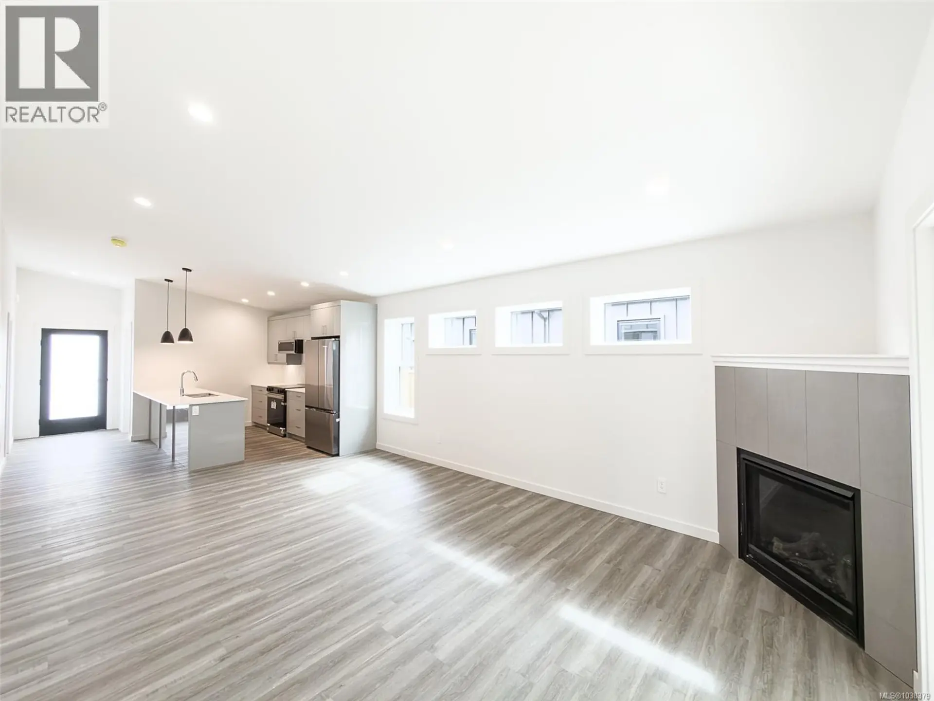 #33 3025 Royston Rd - Image 8
