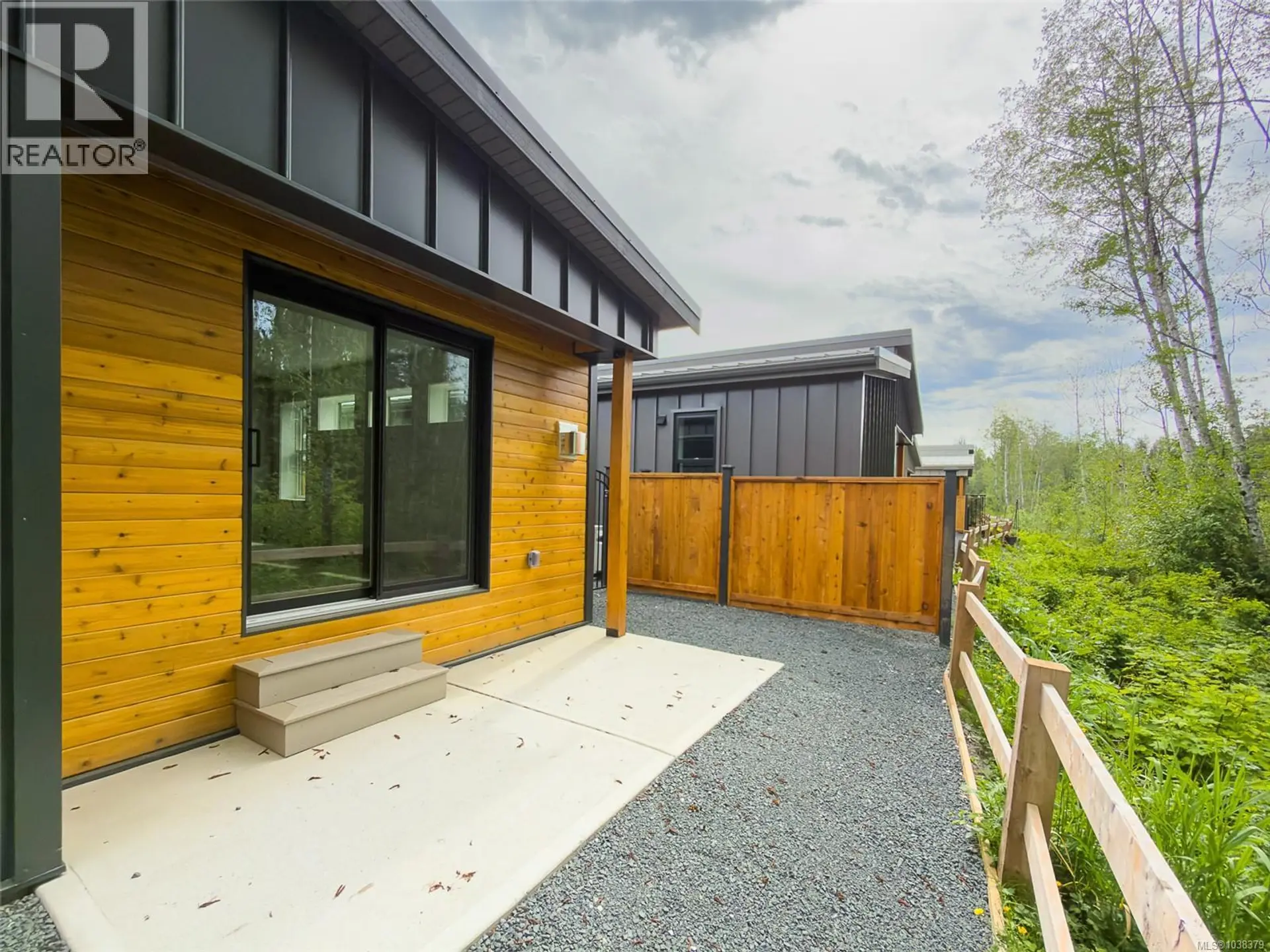 #33 3025 Royston Rd - Image 15
