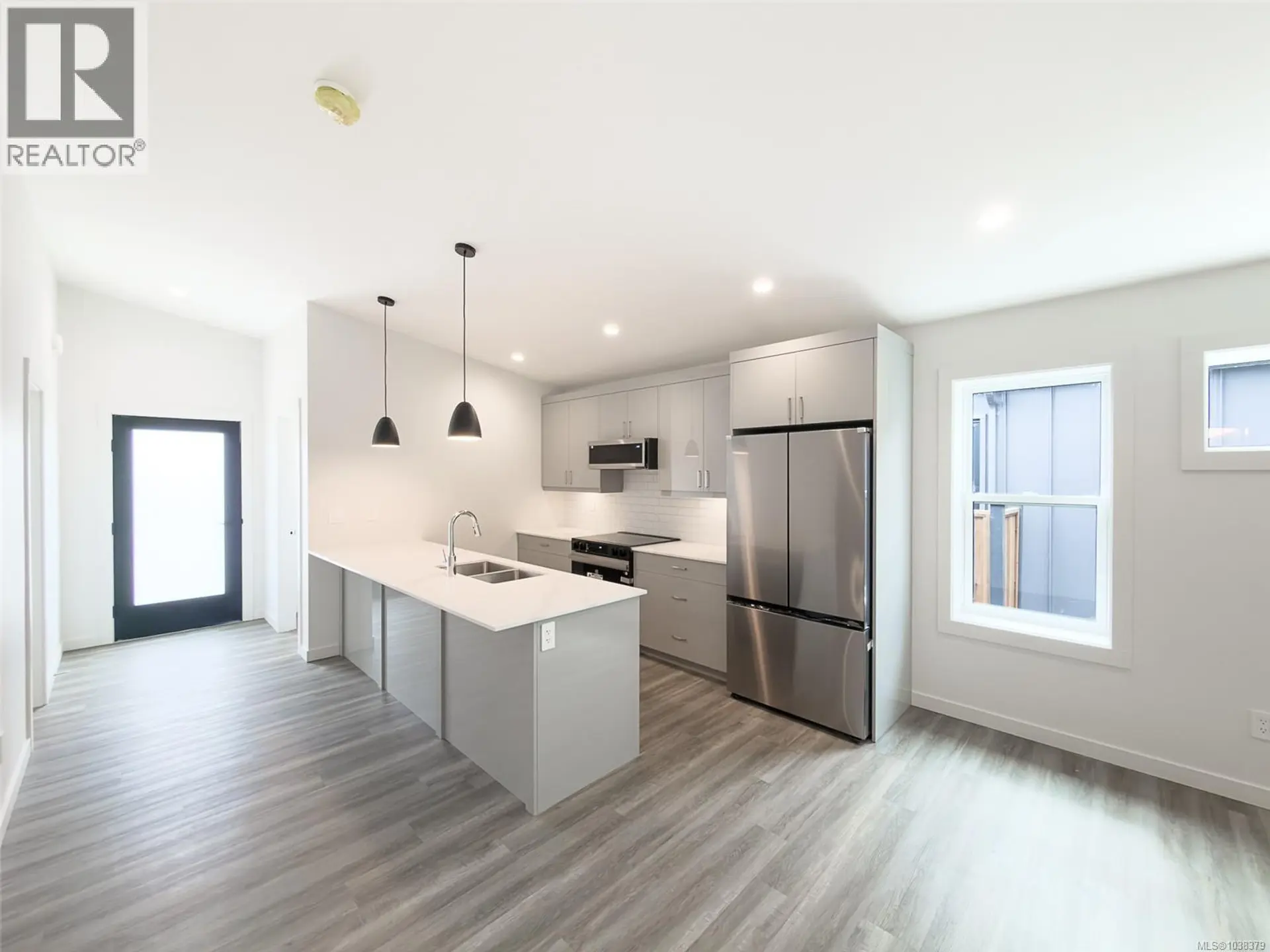 #33 3025 Royston Rd - Image 5