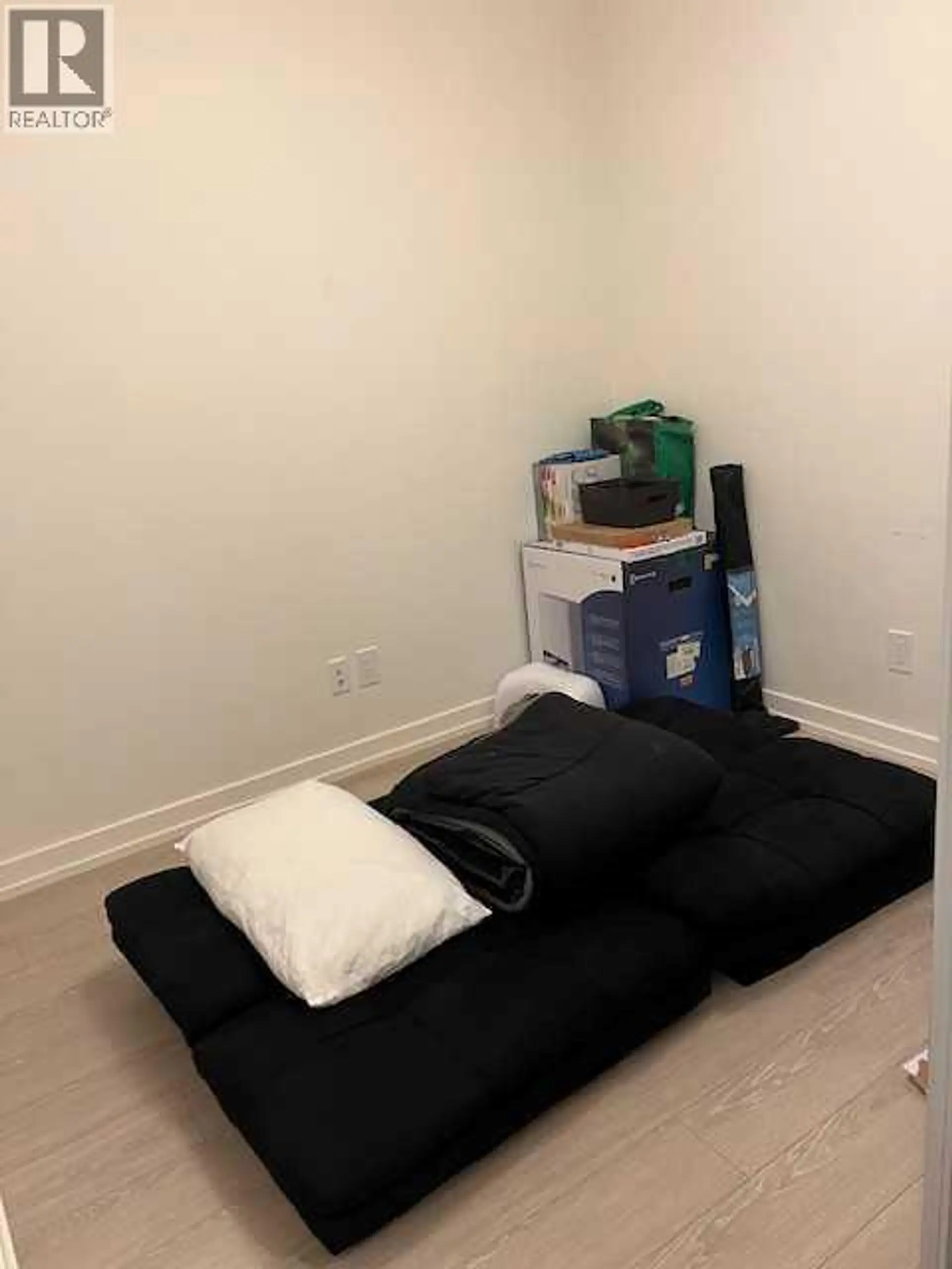 #311 128 2 Street SW - Image 8