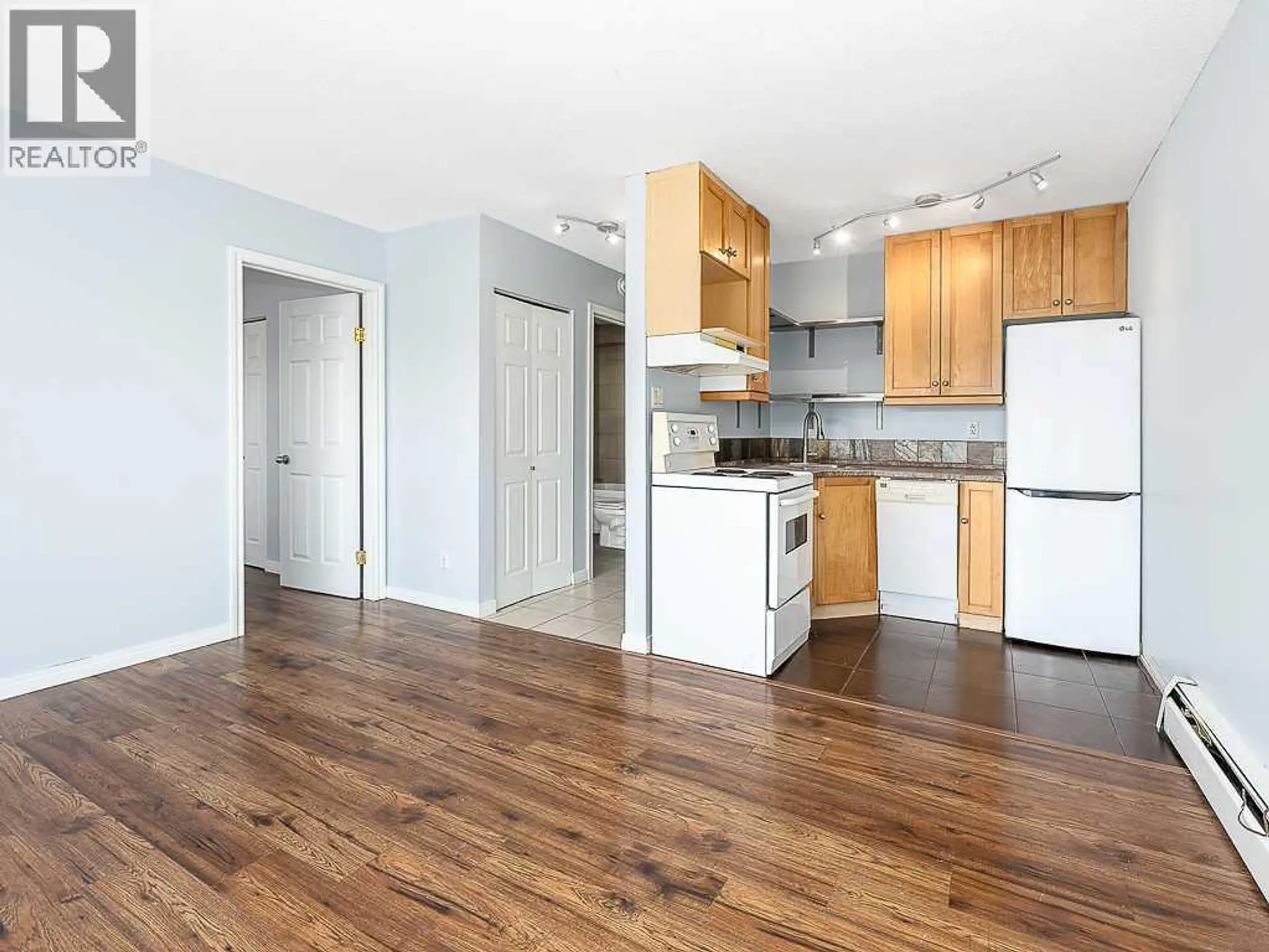 #5 4328 75 Street NW - Image 4