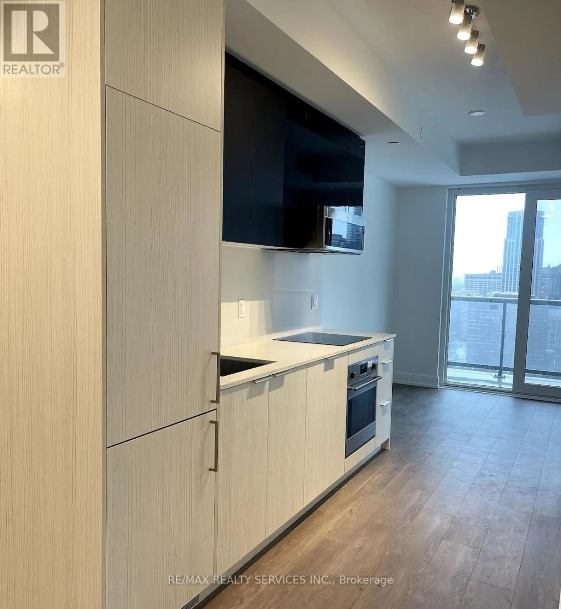 #2505 308 JARVIS STREET - Image 8