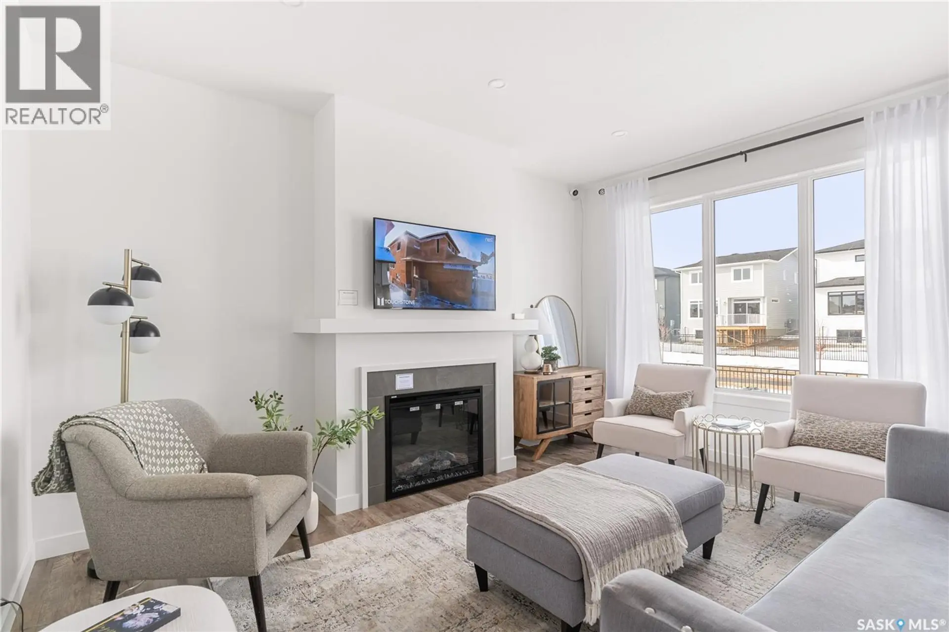 660 Pepper BEND - Image 4