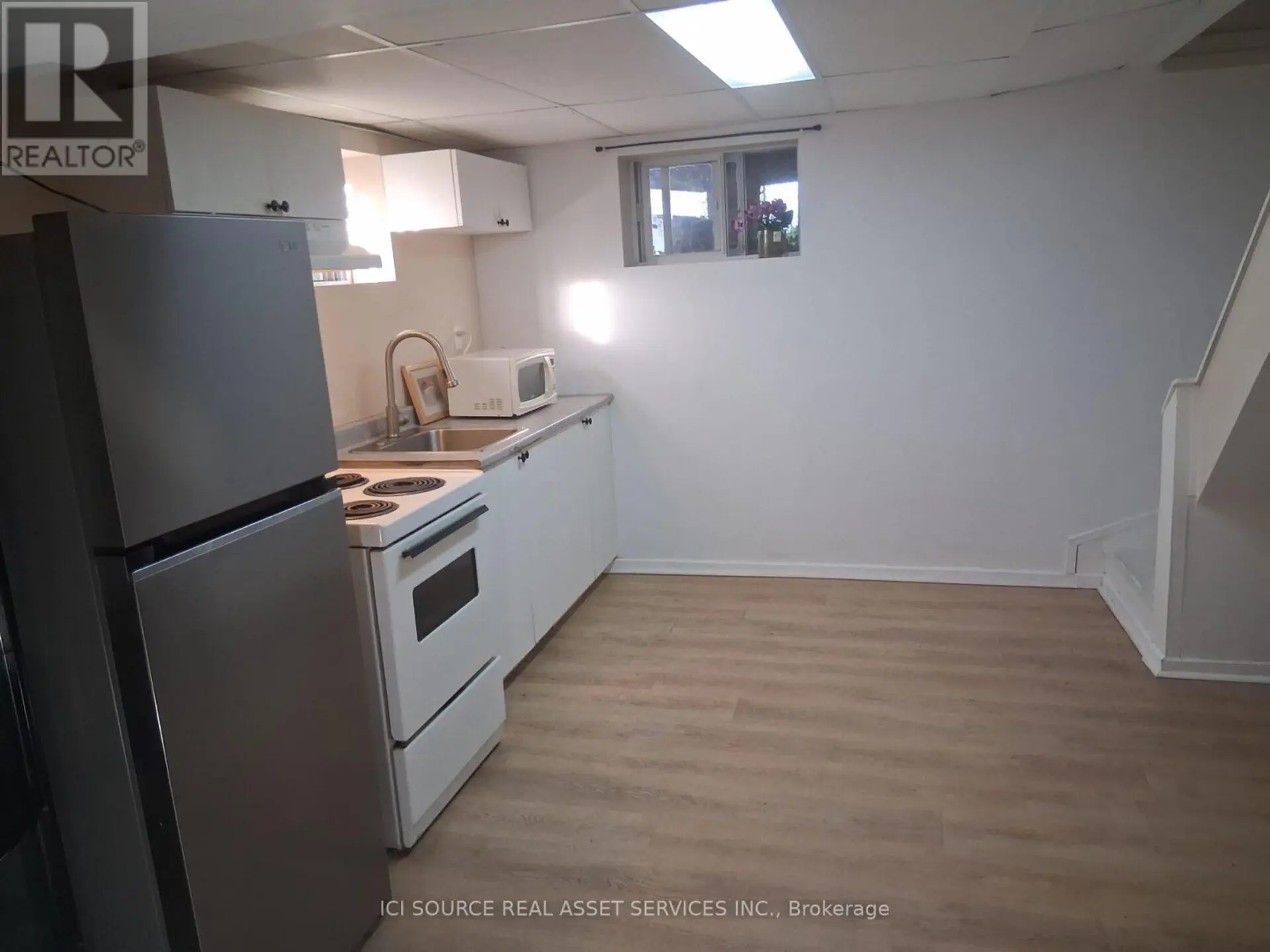 11 ELLINGTON DRIVE - Image 13