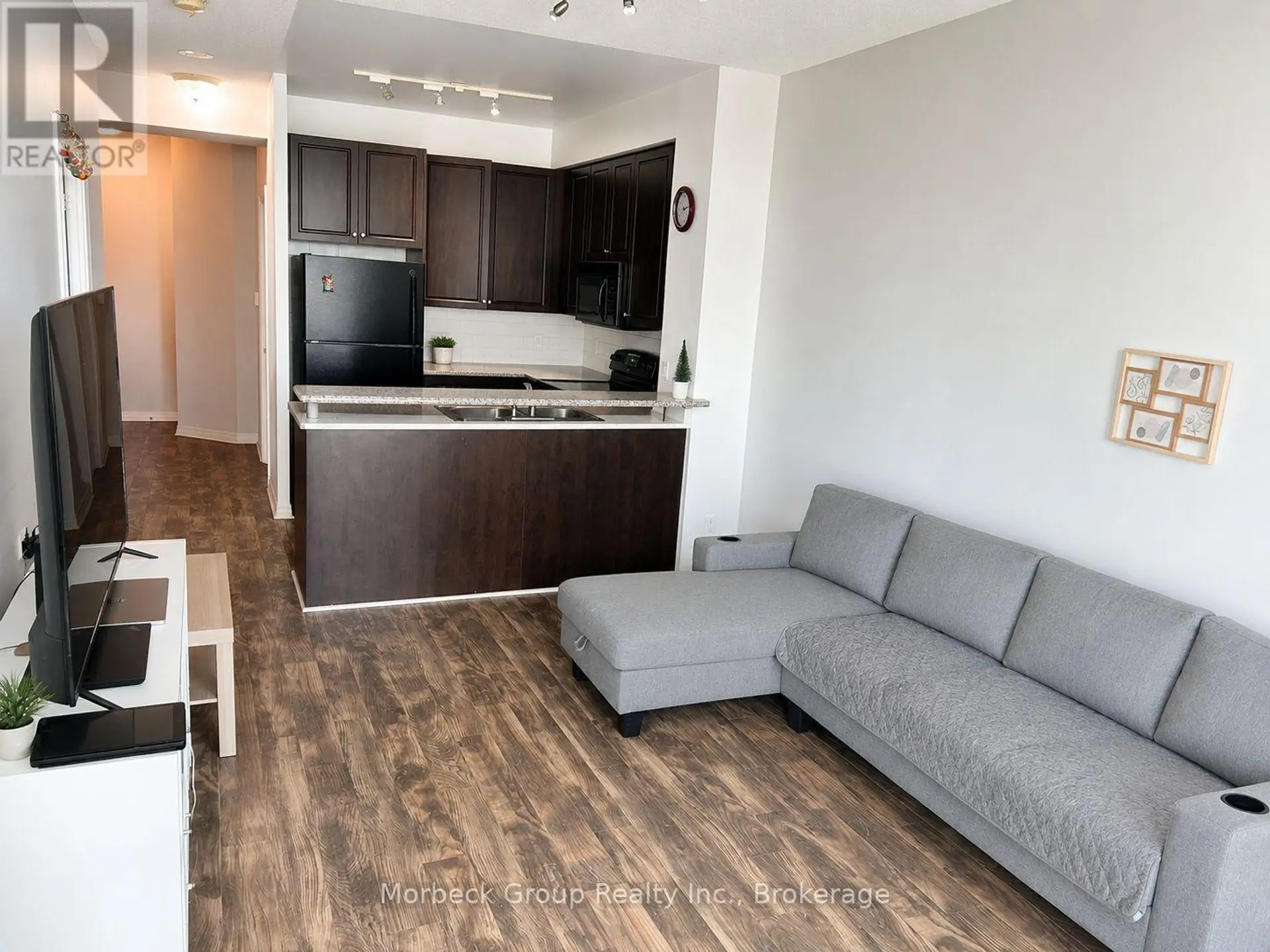 #2406 220 BURNHAMTHORPE ROAD W - Image 4
