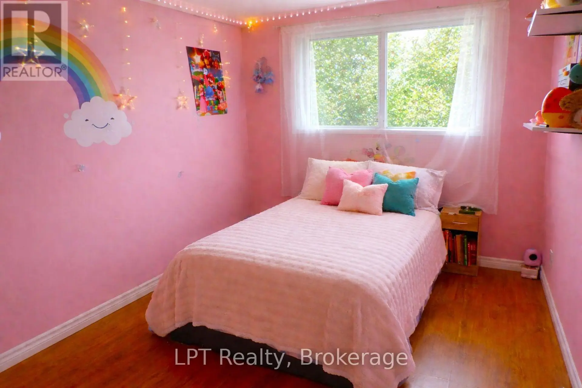 167 SINGLETON DRIVE - Image 12