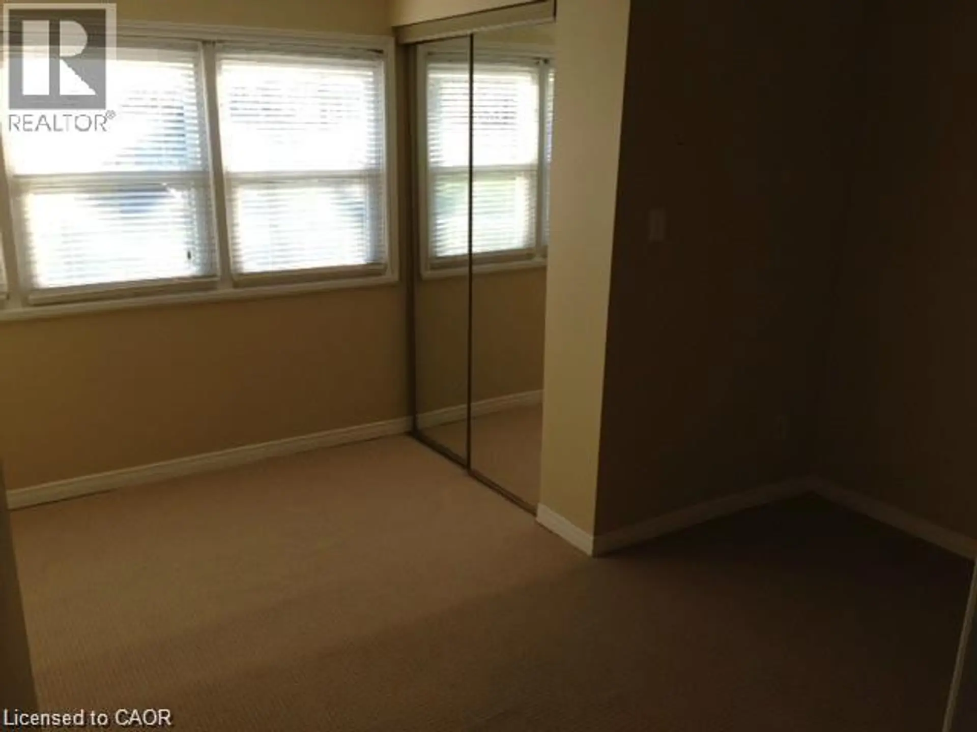 456 JACKSON Street W - Image 8