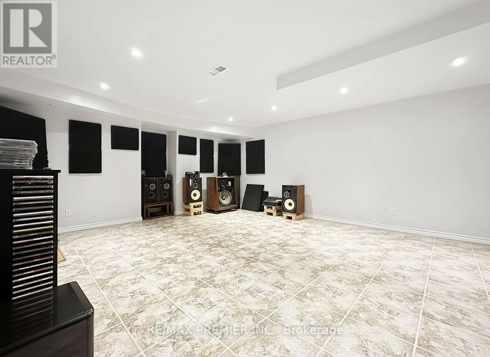 129 LEDGE ROCK DRIVE - Image 14