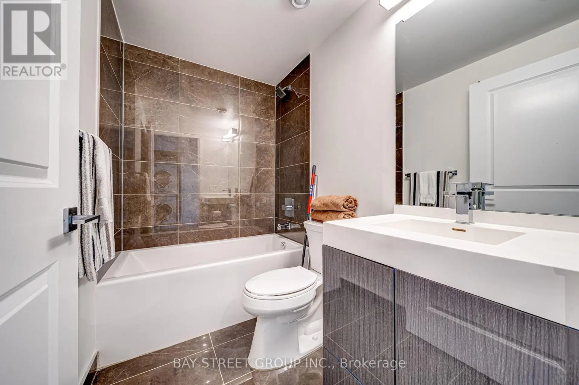 #3809 251 JARVIS STREET - Image 5