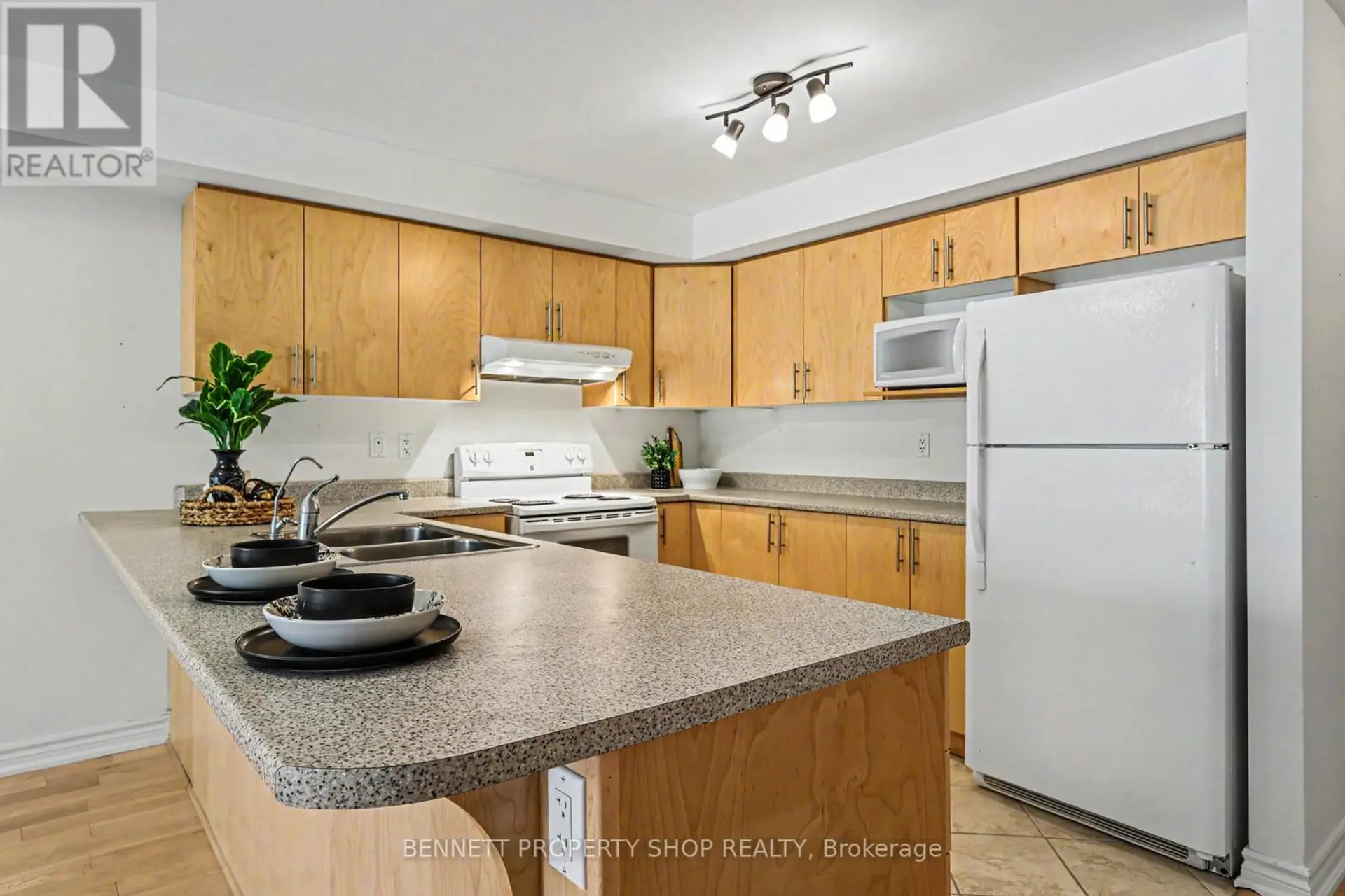 #106 14 NORICE STREET - Image 2