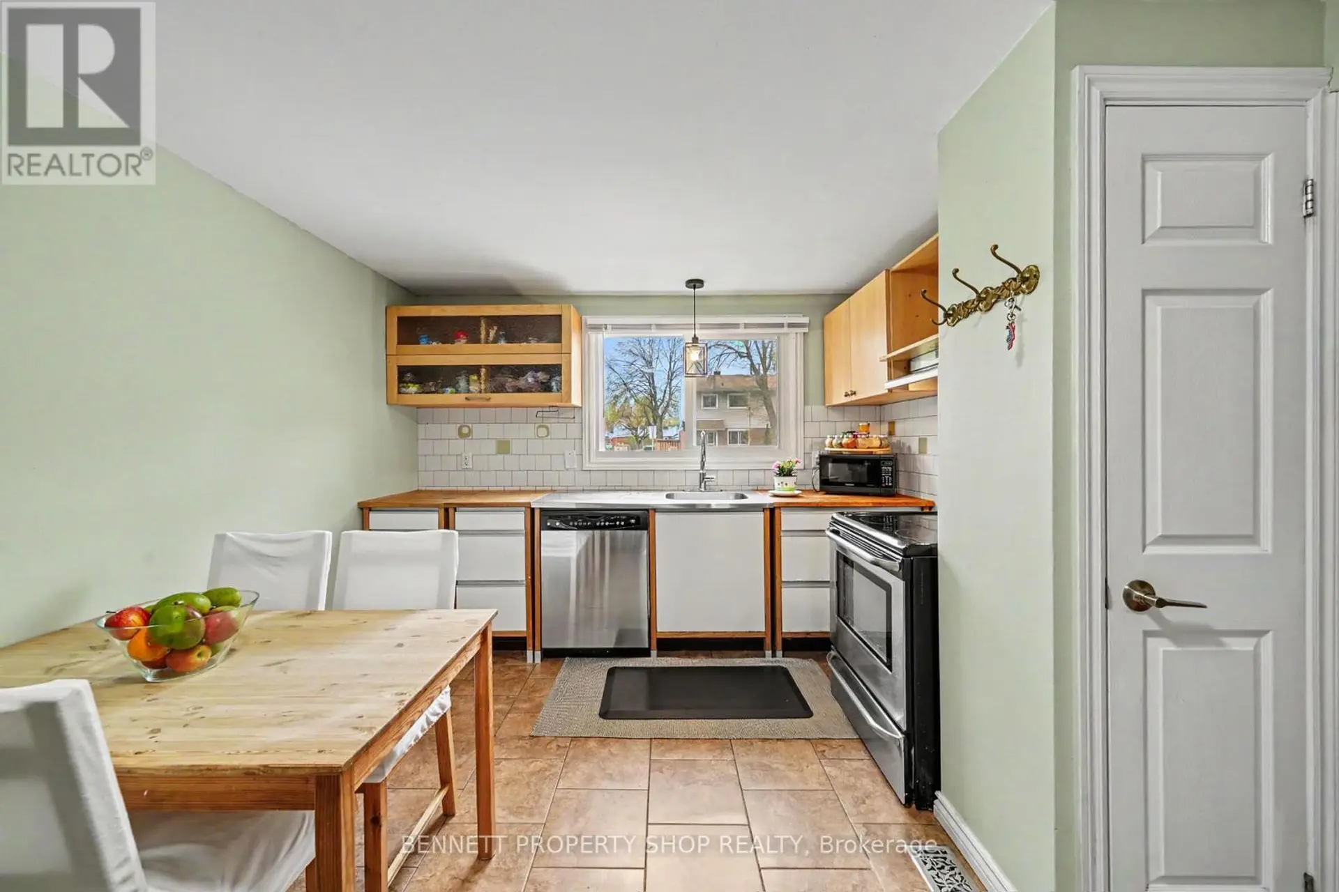 #186 1045 MORRISON DRIVE - Image 3