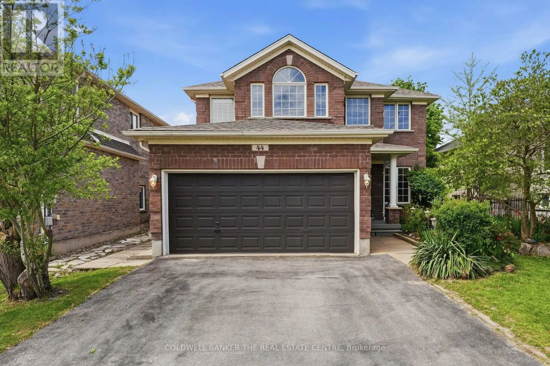 44 PRINCE WILLIAM WAY - Image 1