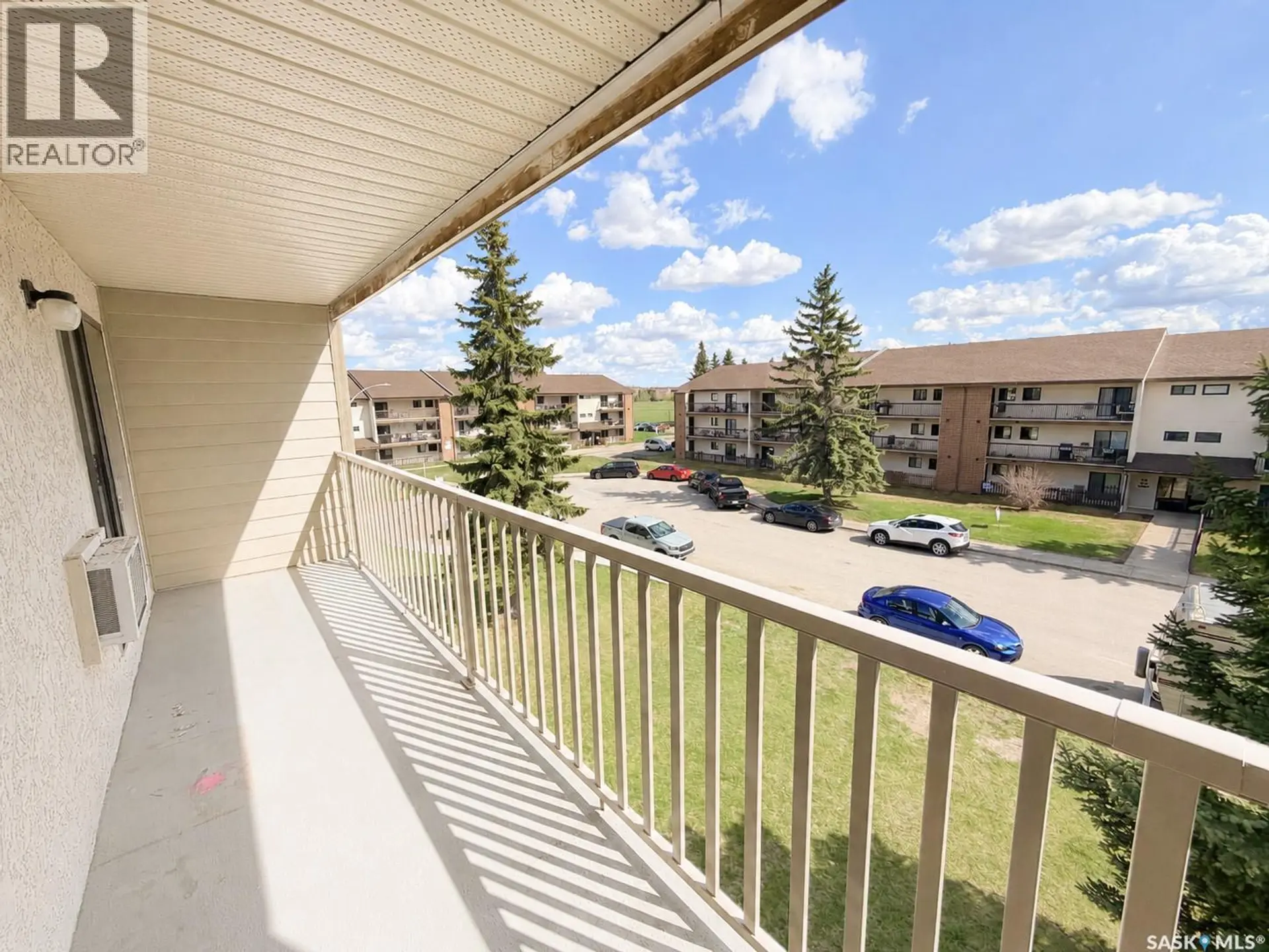 #301 203A Tait PLACE - Image 1