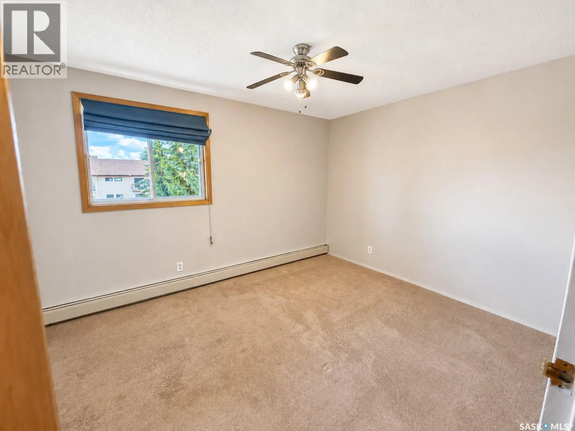 #301 203A Tait PLACE - Image 12