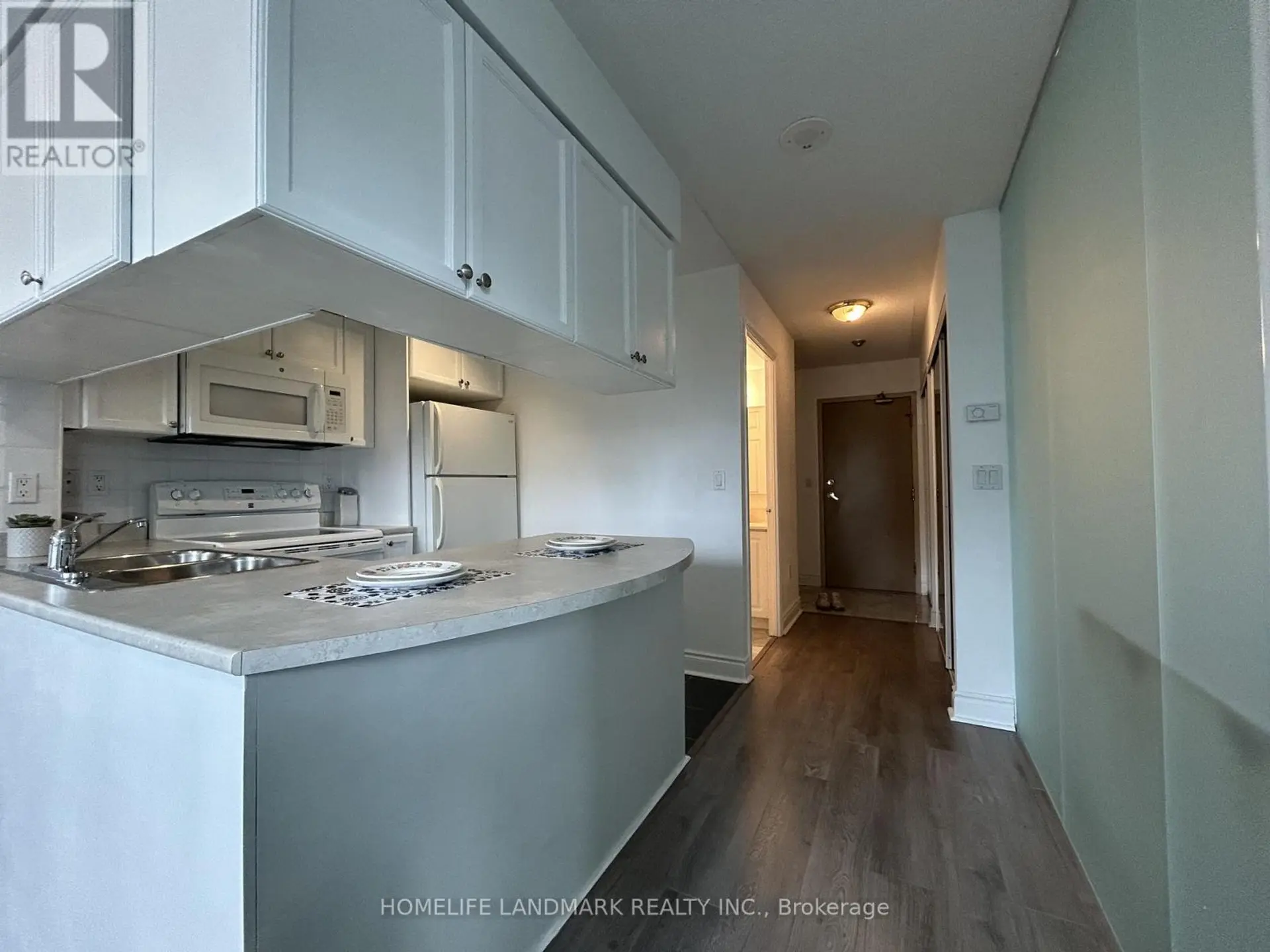 #1204 909 BAY STREET - Image 12