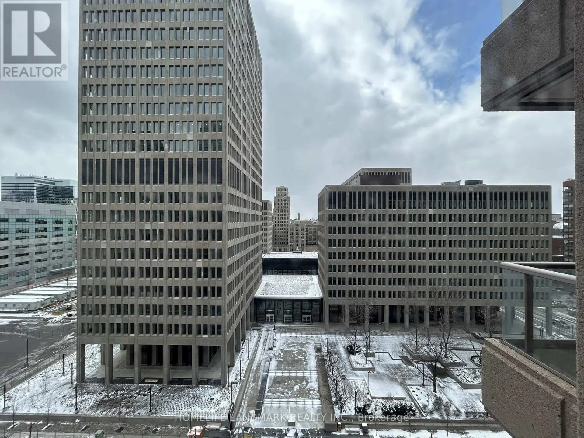 #1204 909 BAY STREET - Image 19