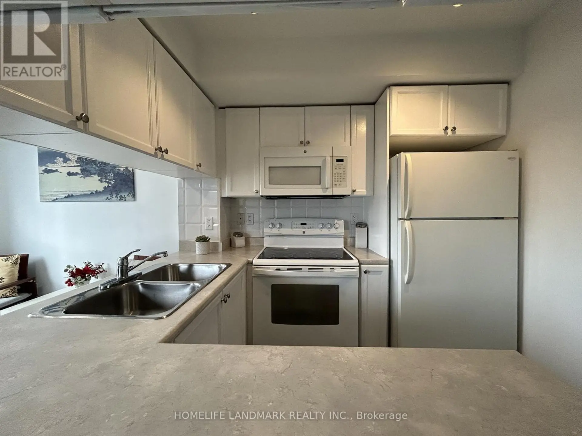 #1204 909 BAY STREET - Image 8