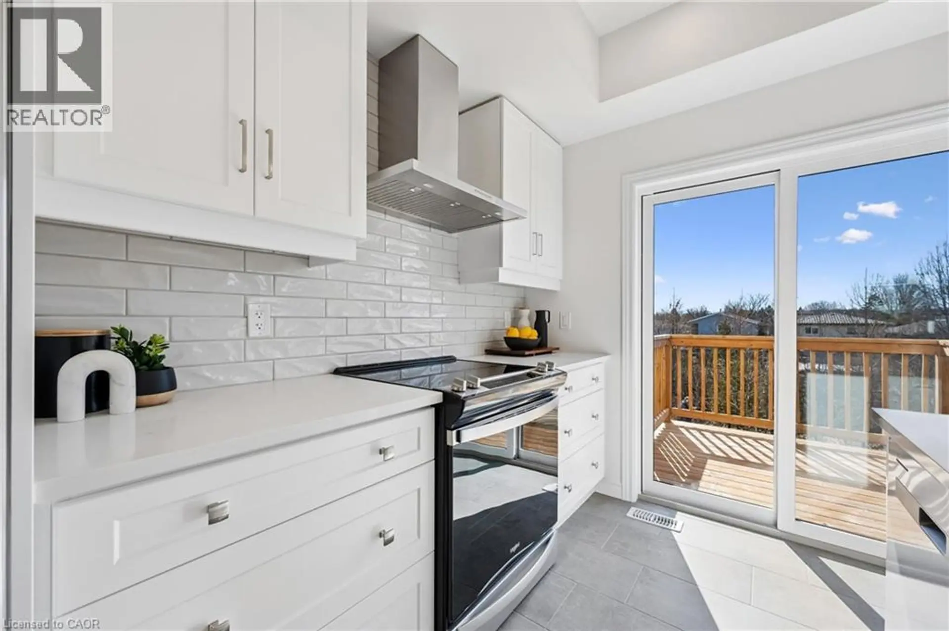 14 SORA Lane - Image 12