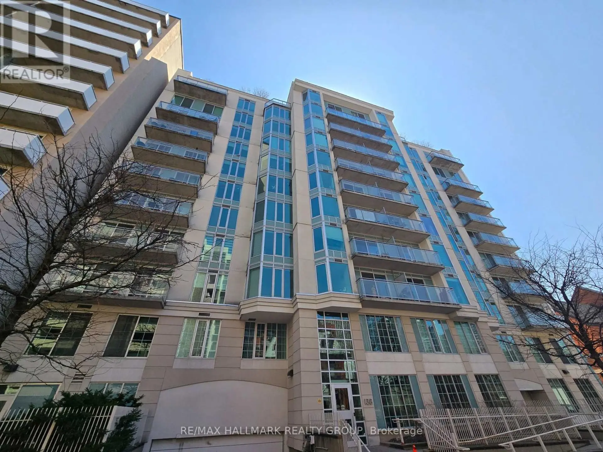 #502 138 SOMERSET STREET W - Image 1