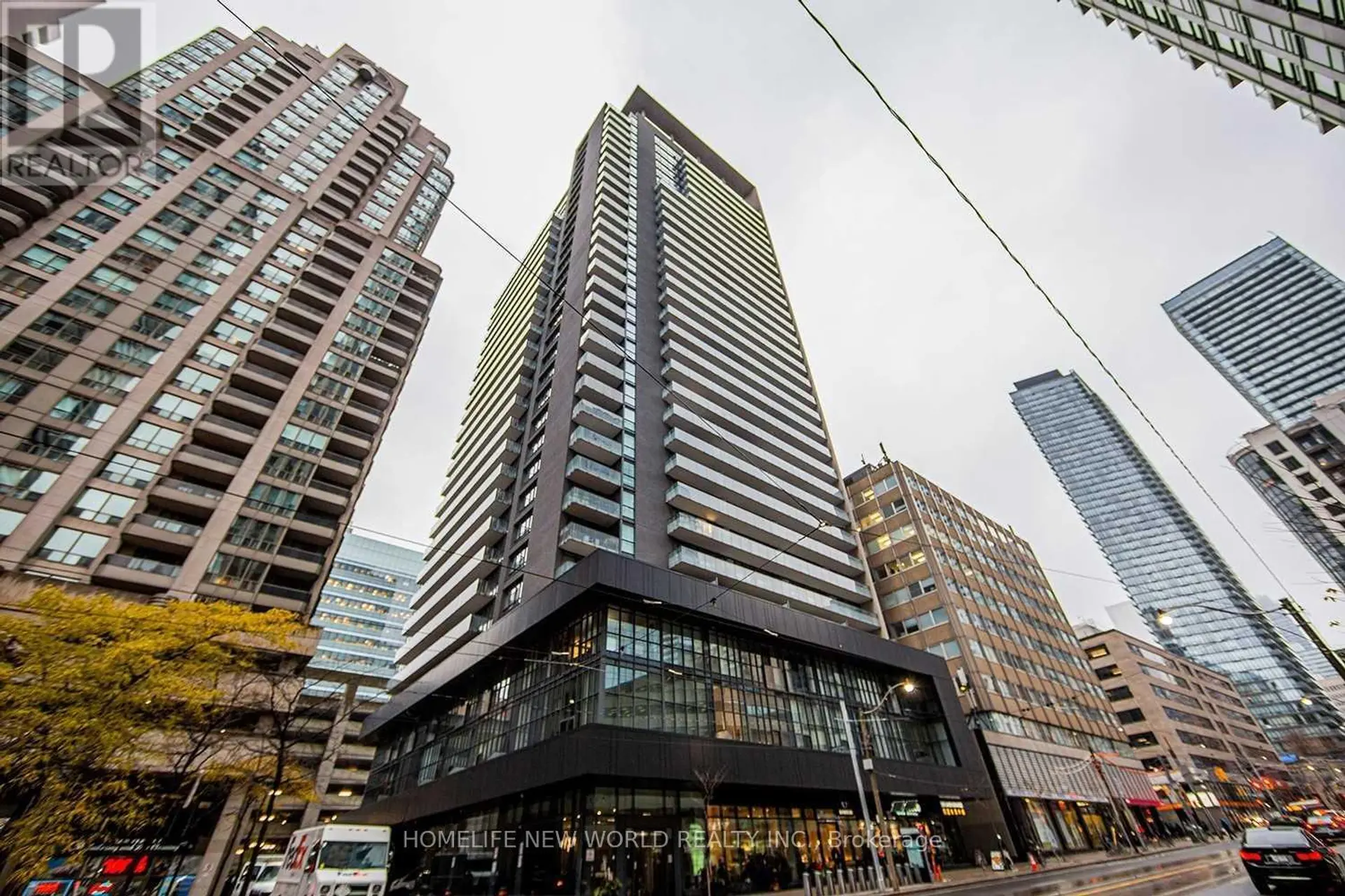#808 770 BAY STREET - Image 1