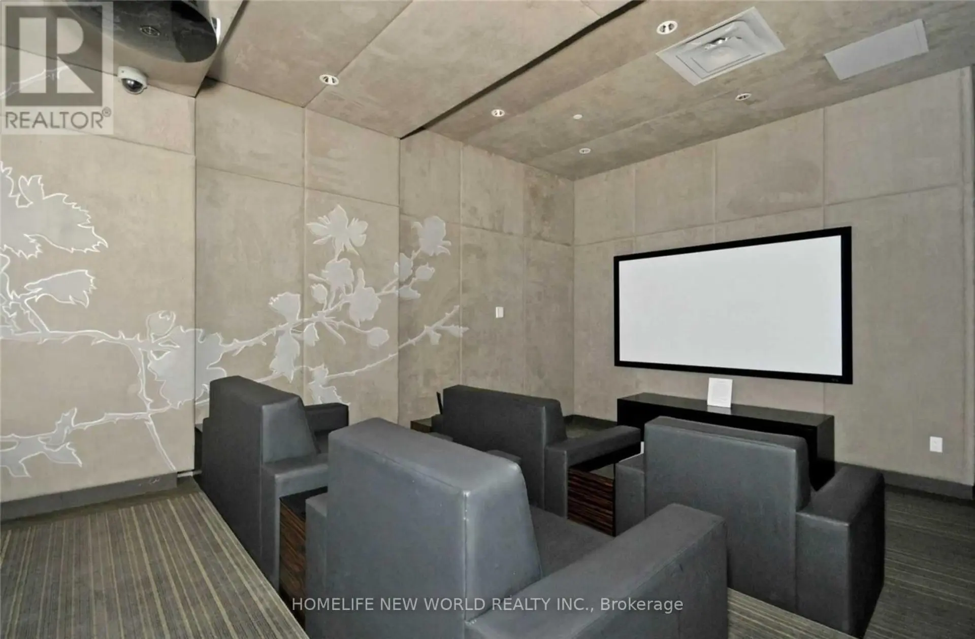 #808 770 BAY STREET - Image 4