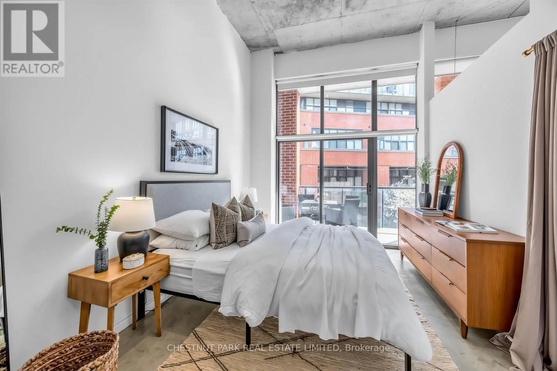 #301 363 SORAUREN AVENUE - Image 13
