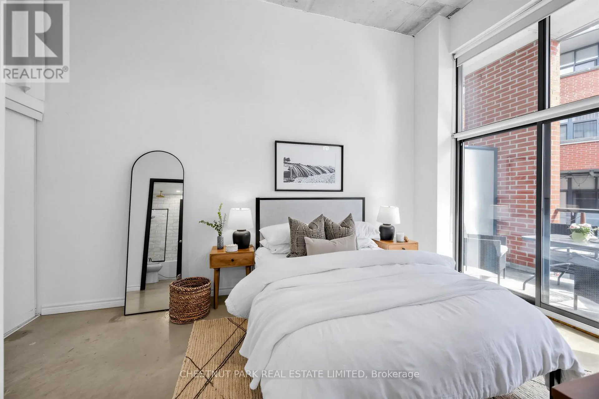 #301 363 SORAUREN AVENUE - Image 12