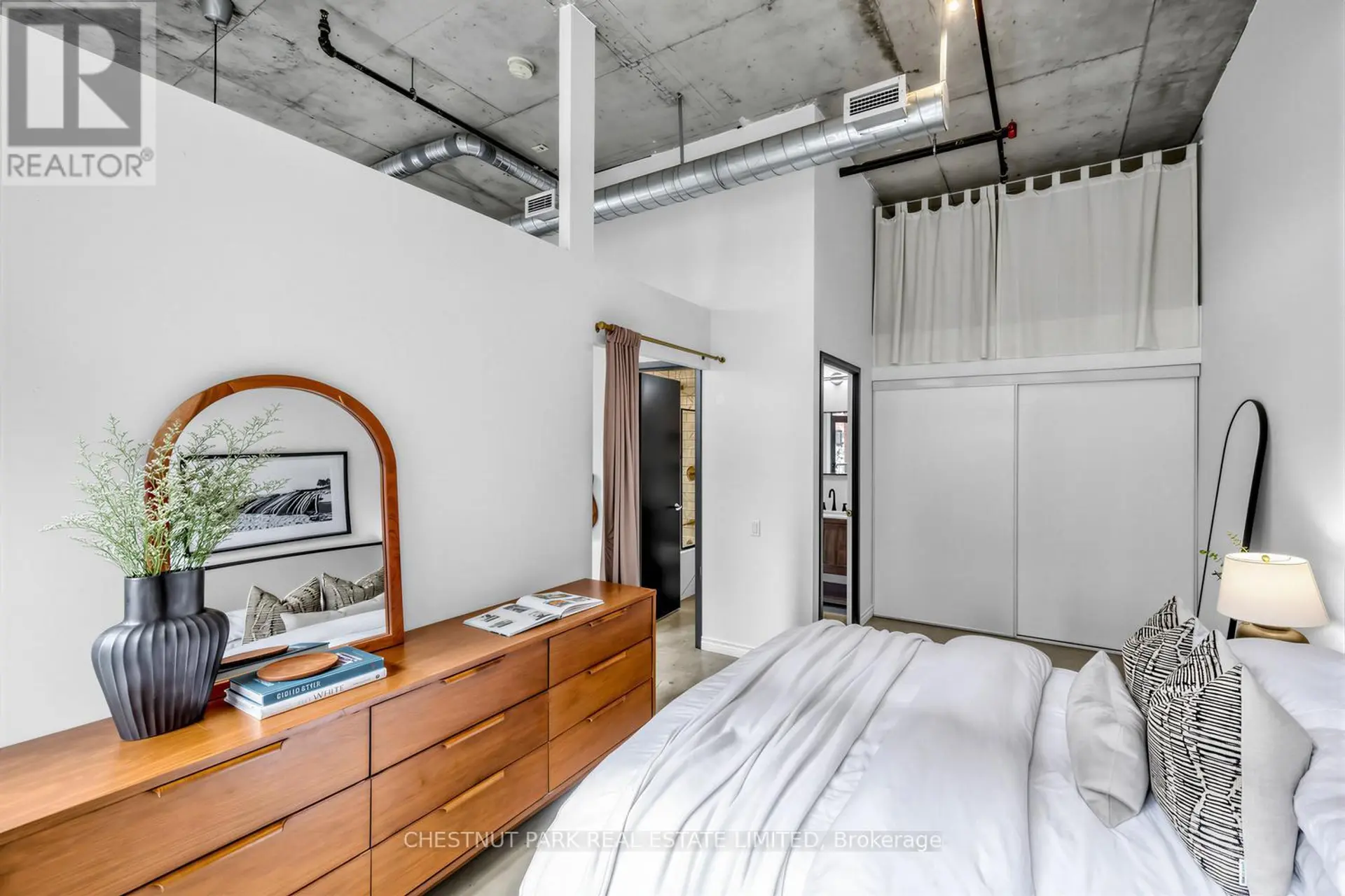 #301 363 SORAUREN AVENUE - Image 14