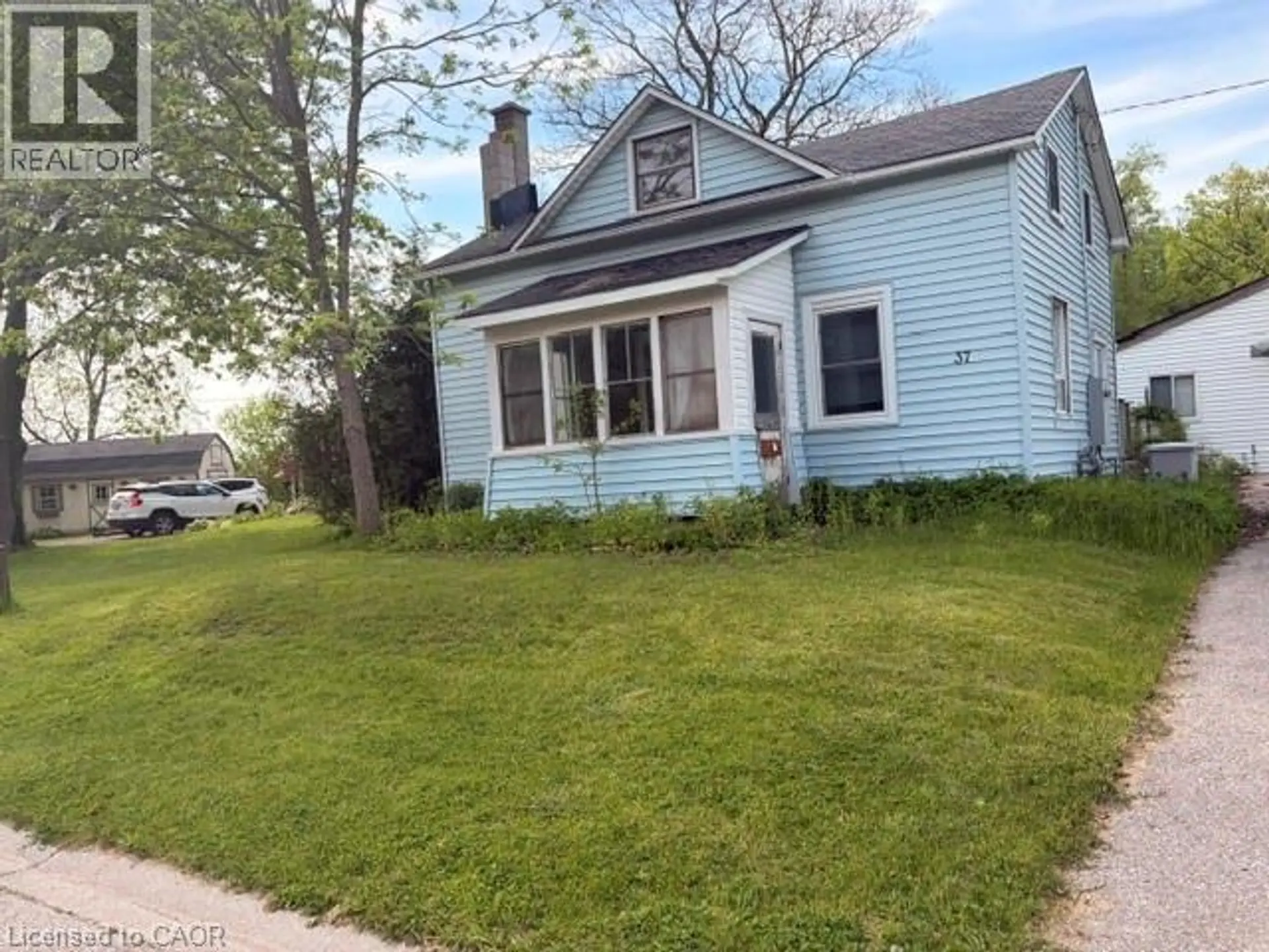 37 YOUNG Street - Image 6