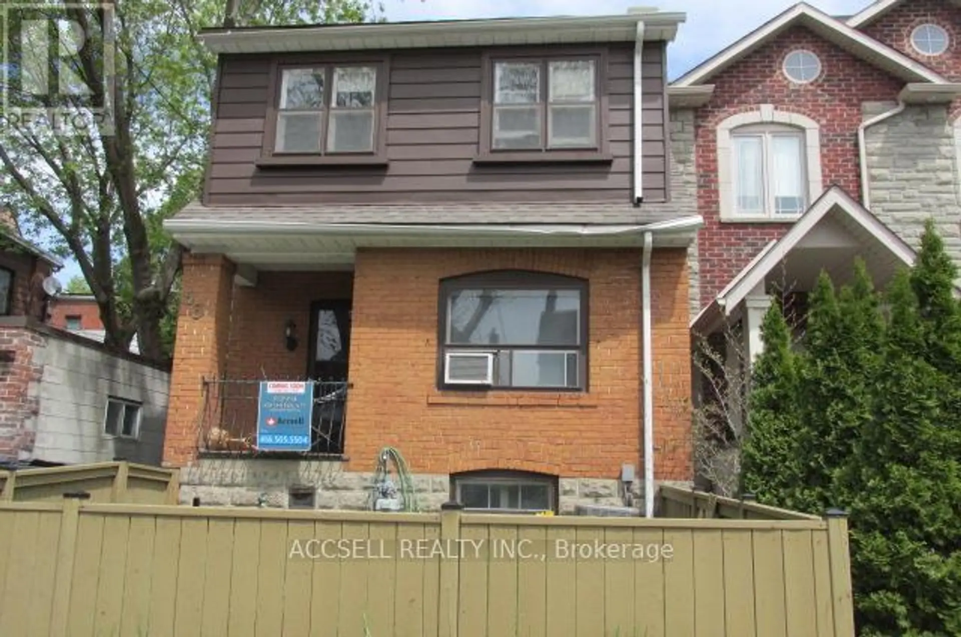 53 ARLINGTON AVENUE N - Image 1