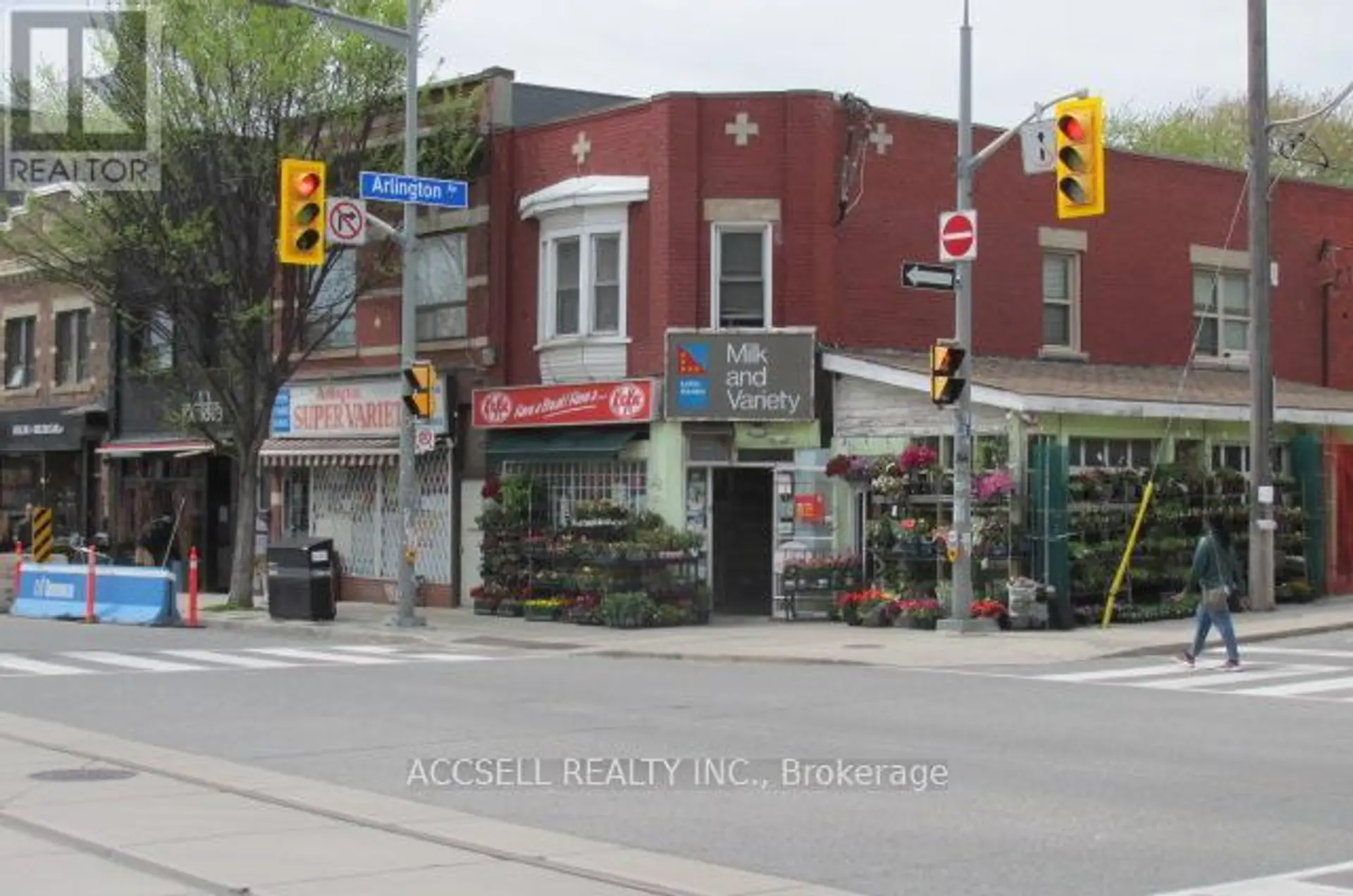 53 ARLINGTON AVENUE N - Image 14