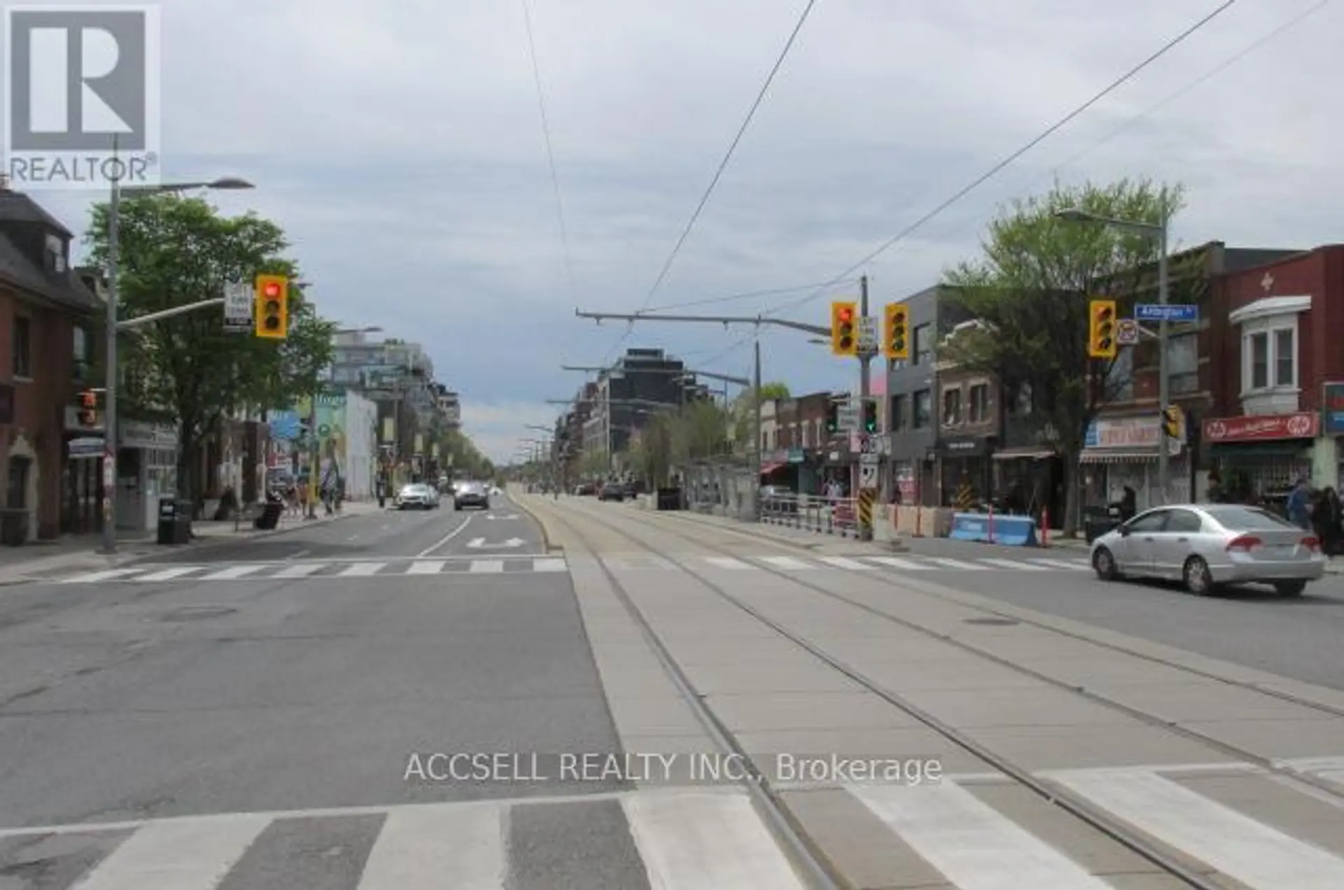 53 ARLINGTON AVENUE N - Image 17