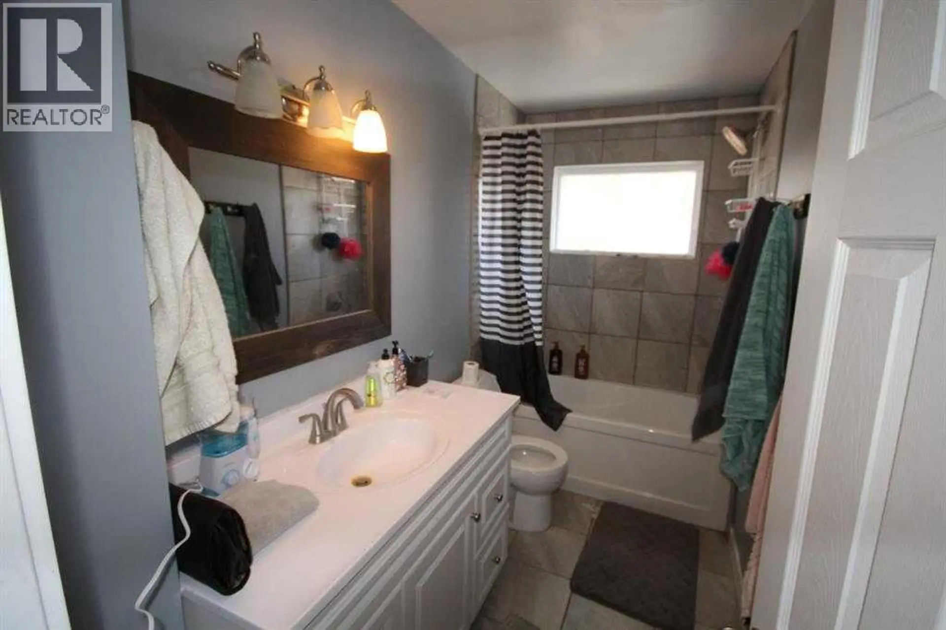 3824 BRANTFORD Drive NW - Image 8