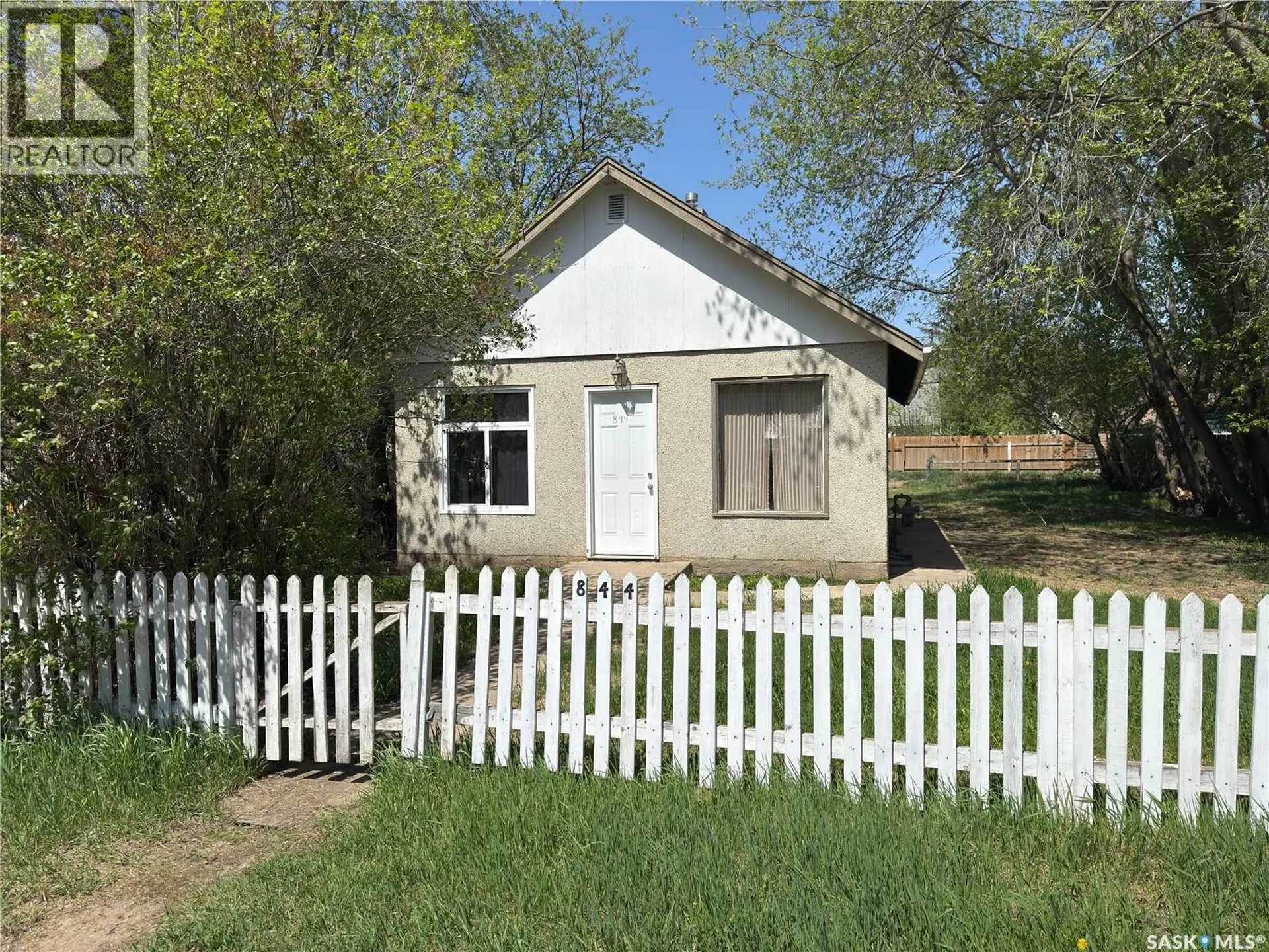 844 13th STREET W - Image 1