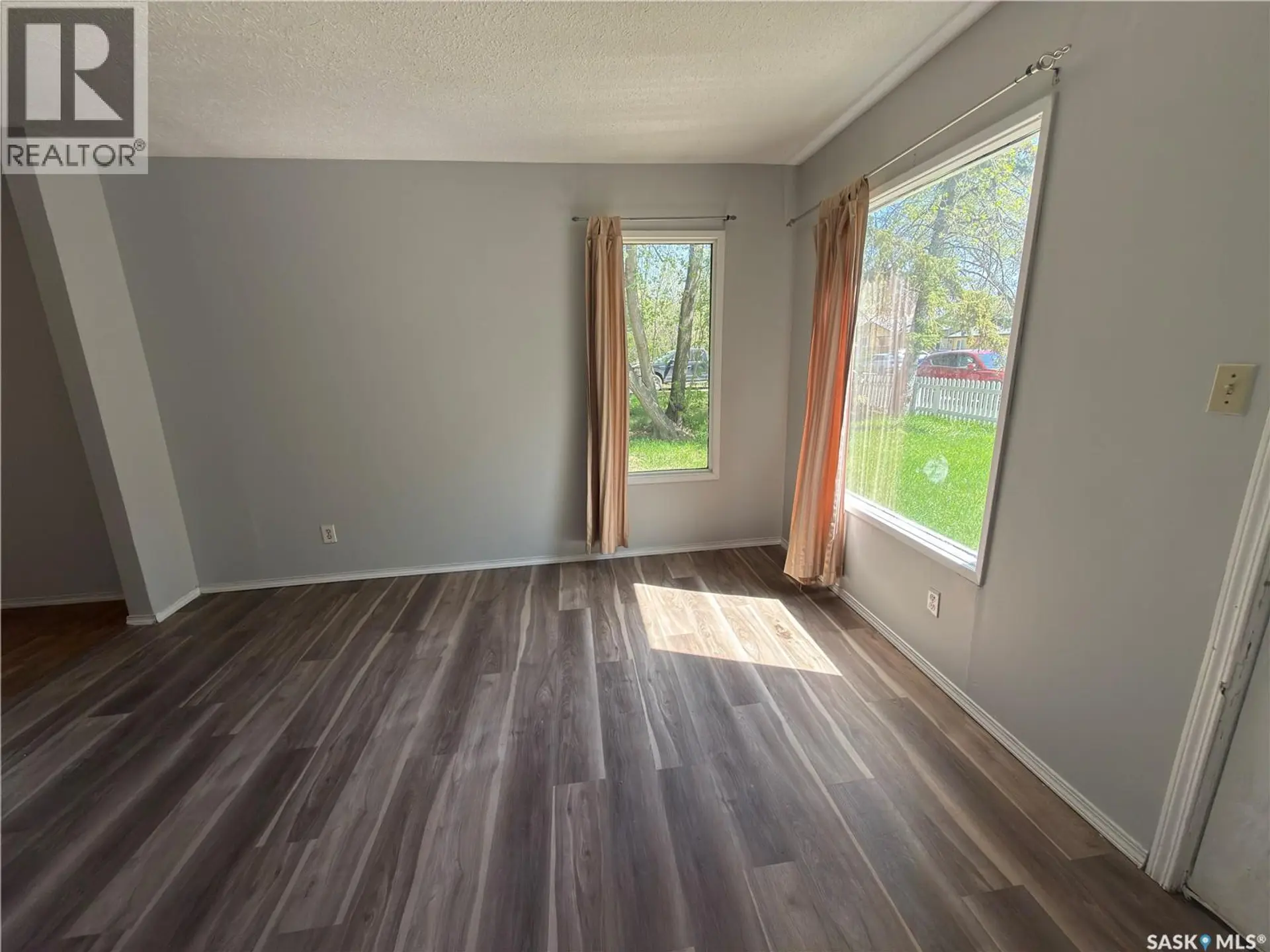 844 13th STREET W - Image 2