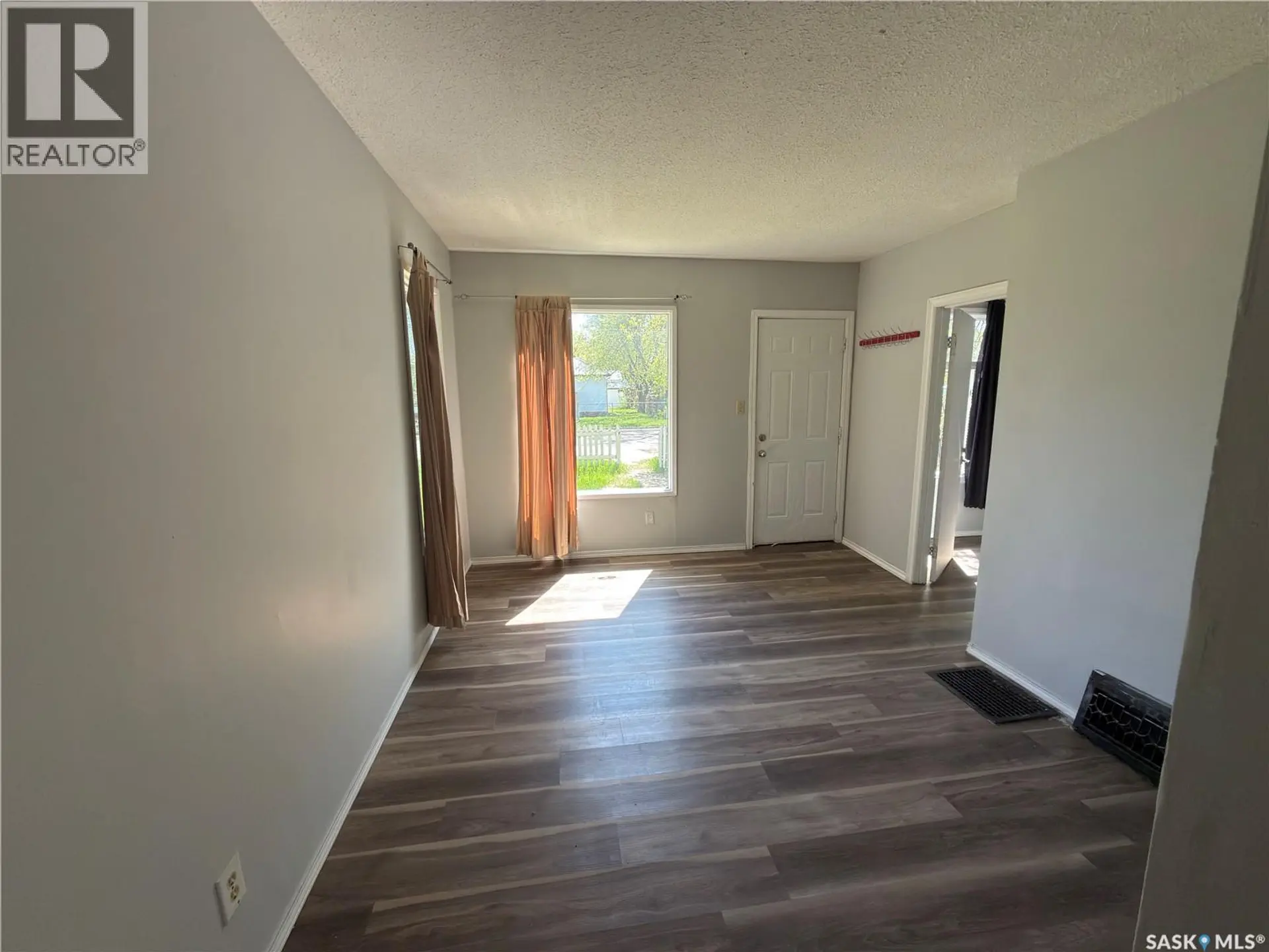 844 13th STREET W - Image 3