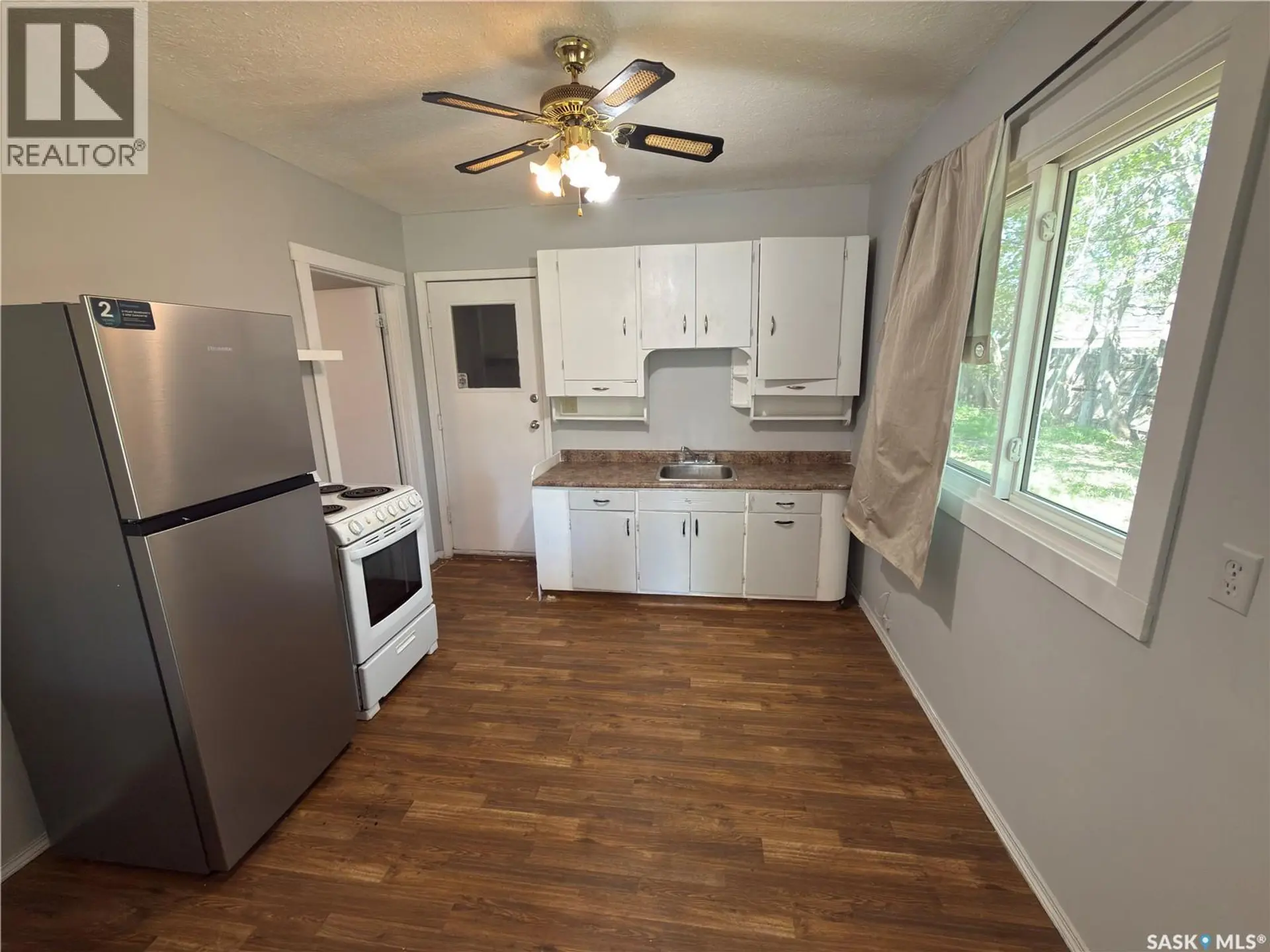 844 13th STREET W - Image 4