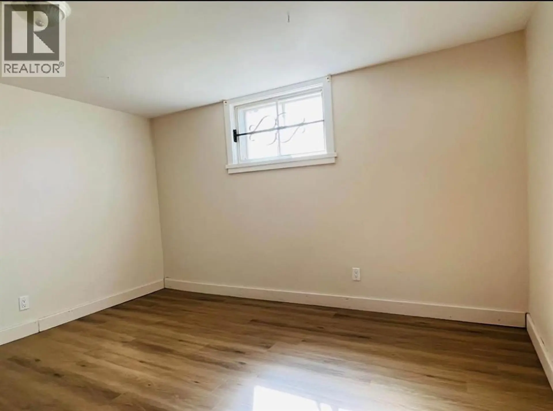 428 32 Avenue NW - Image 18