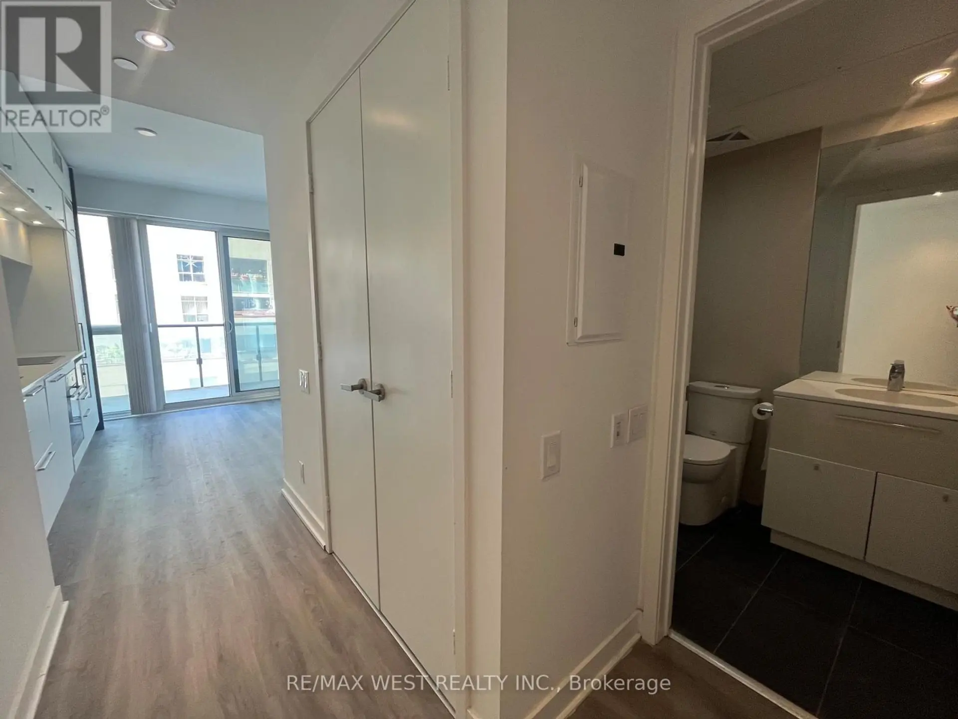 #1106 15 GRENVILLE STREET - Image 12