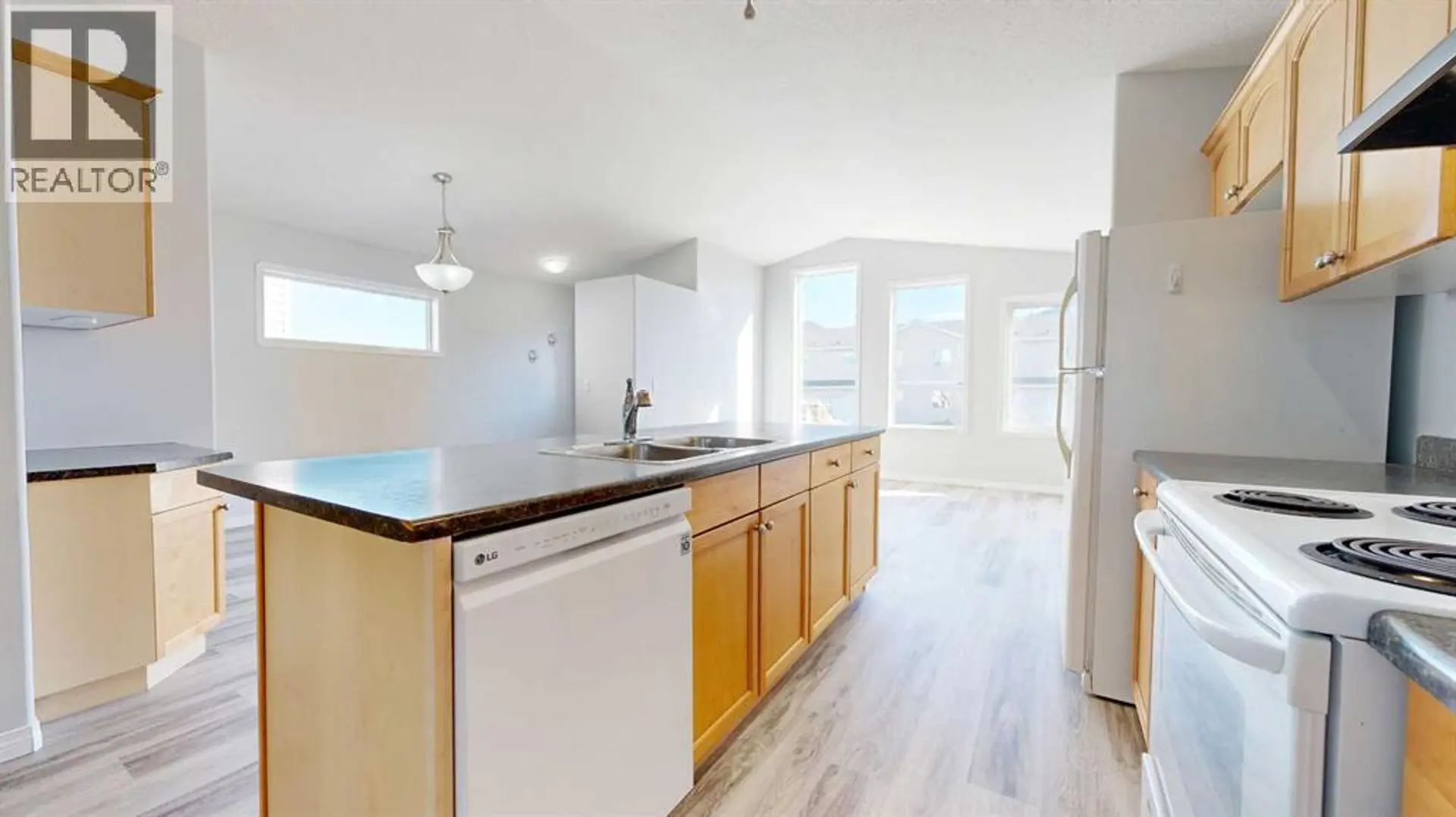 10317 Landing Drive - Image 4