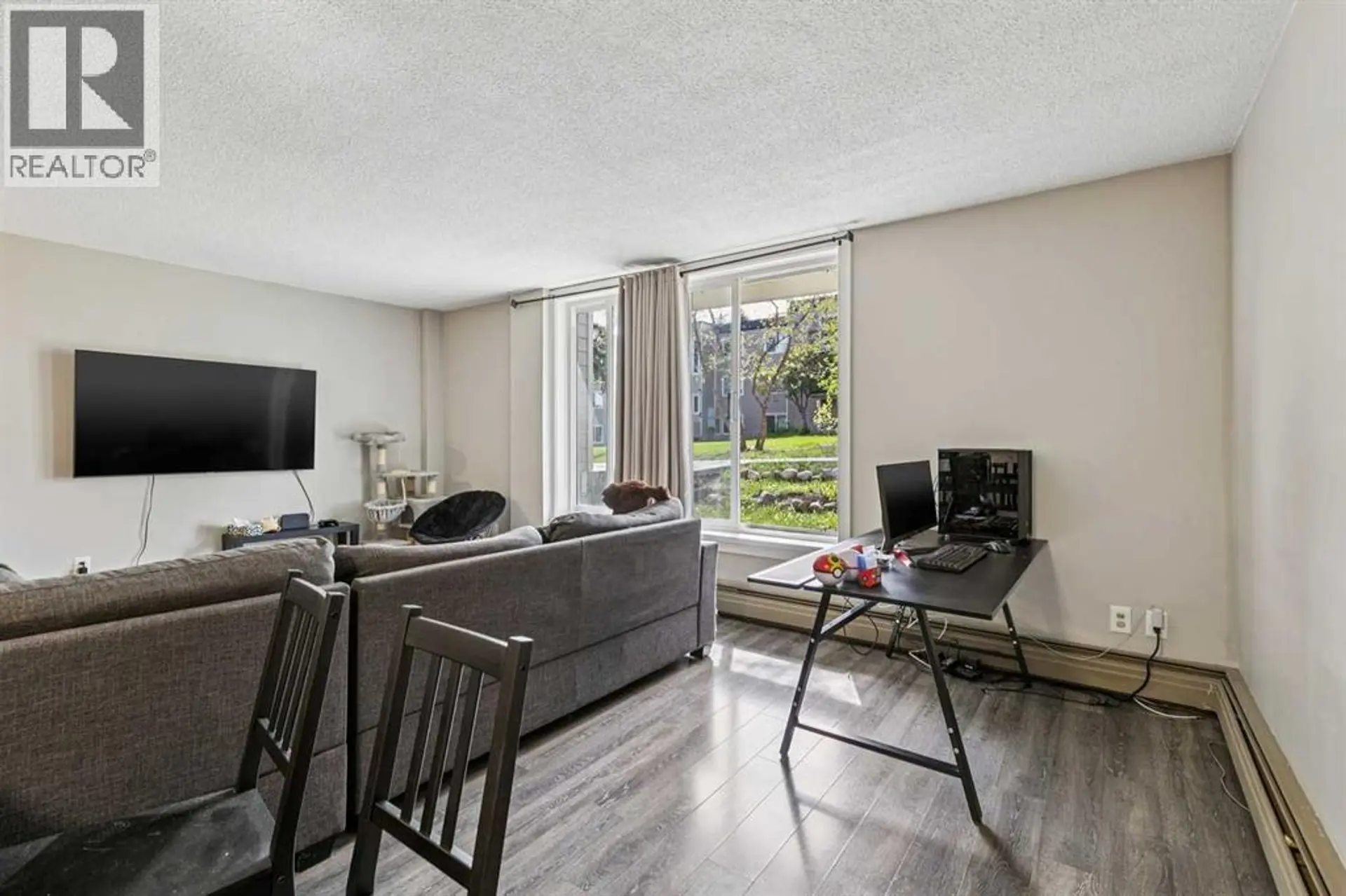 #208 315 Heritage Drive SE - Image 4